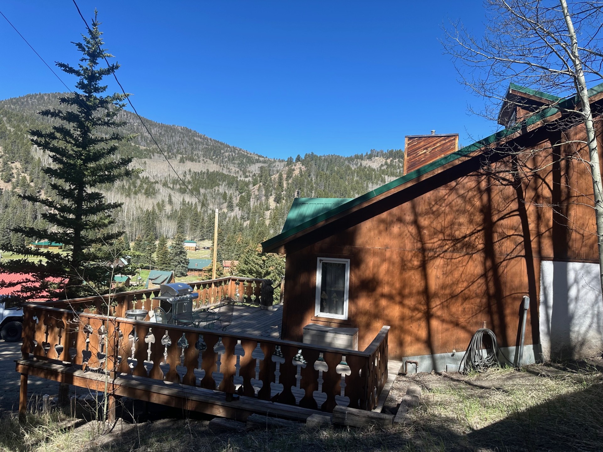 Valley of the Pines Chalet 