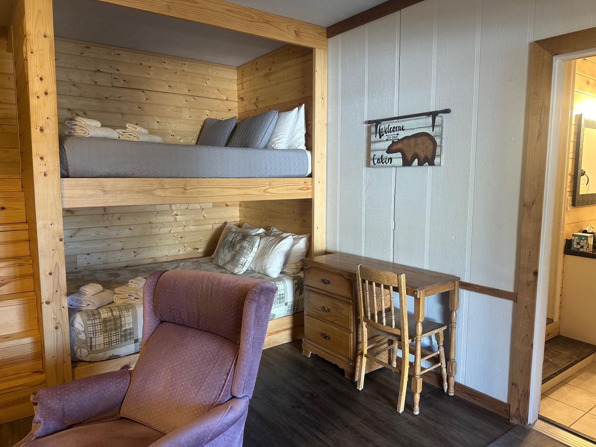 Valley of the Pines Chalet 