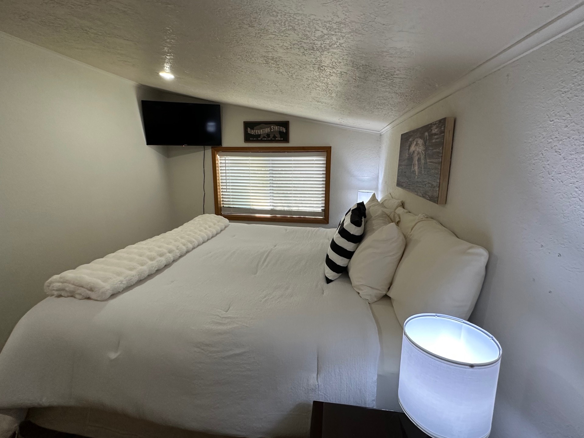 Maverick Retreat in Red River