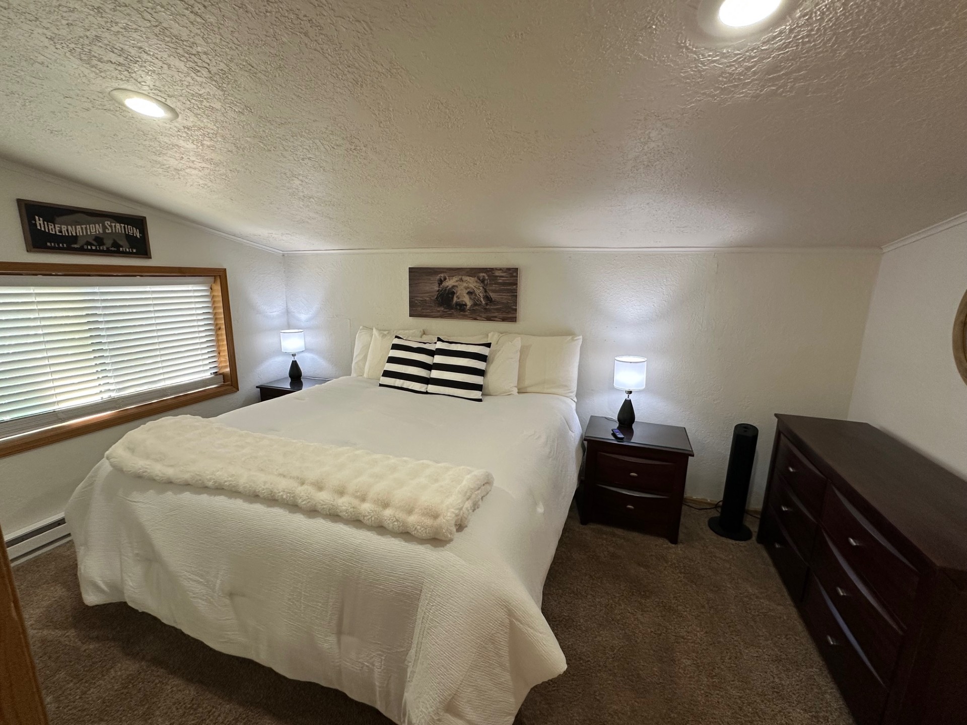 Maverick Retreat in Red River