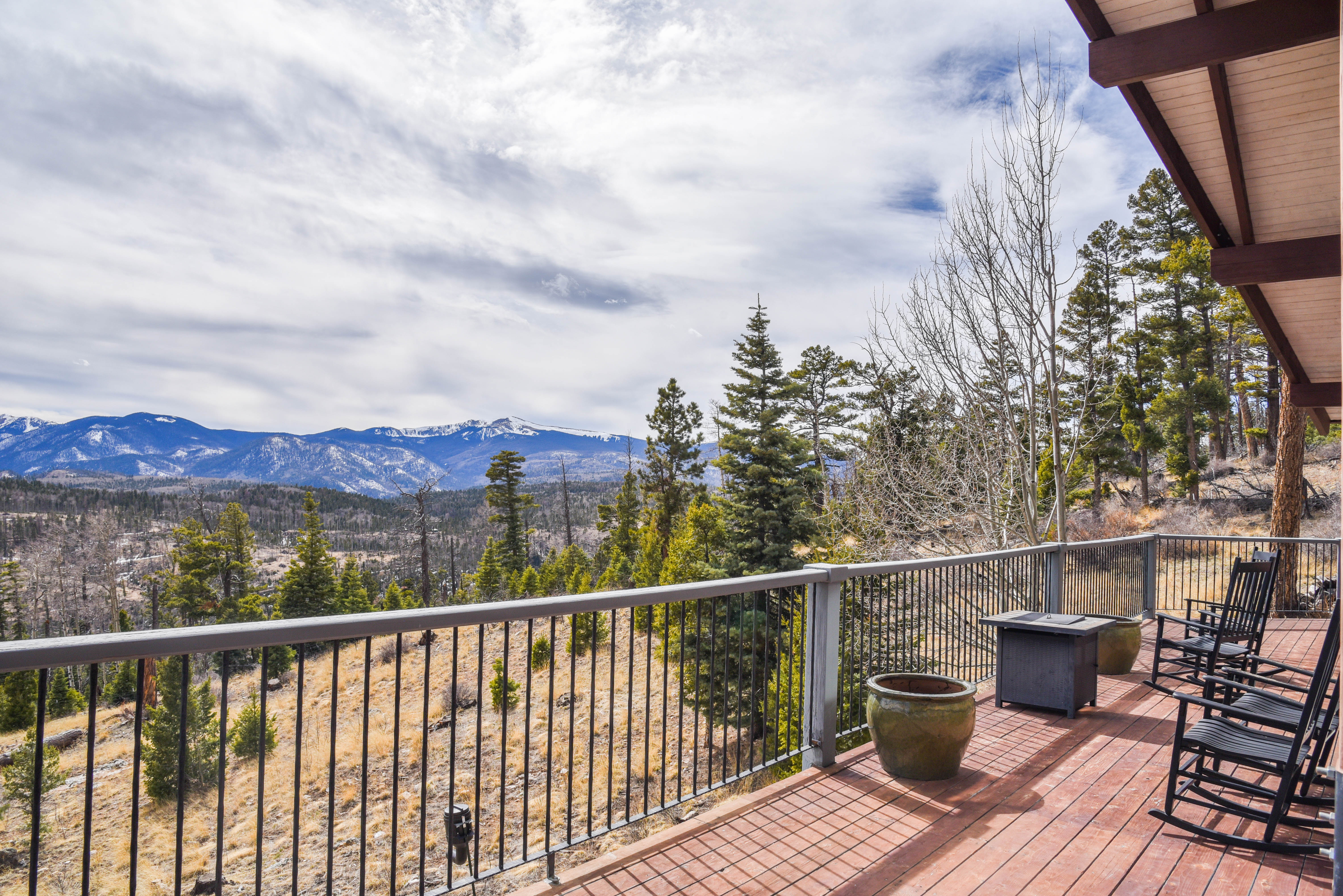 Bobcat Peak- Luxury home on Bobcat Pass