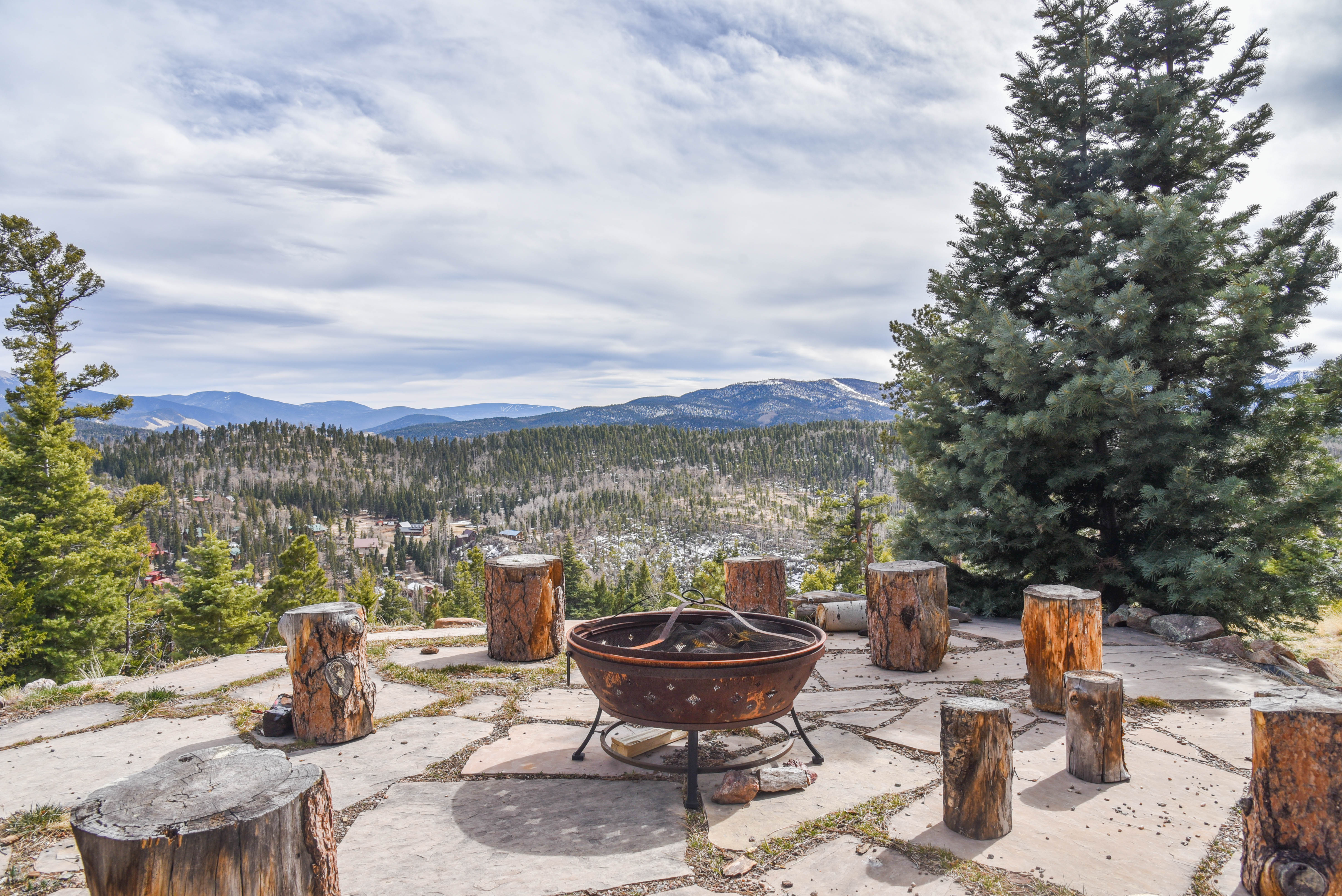 Bobcat Peak- Luxury home on Bobcat Pass