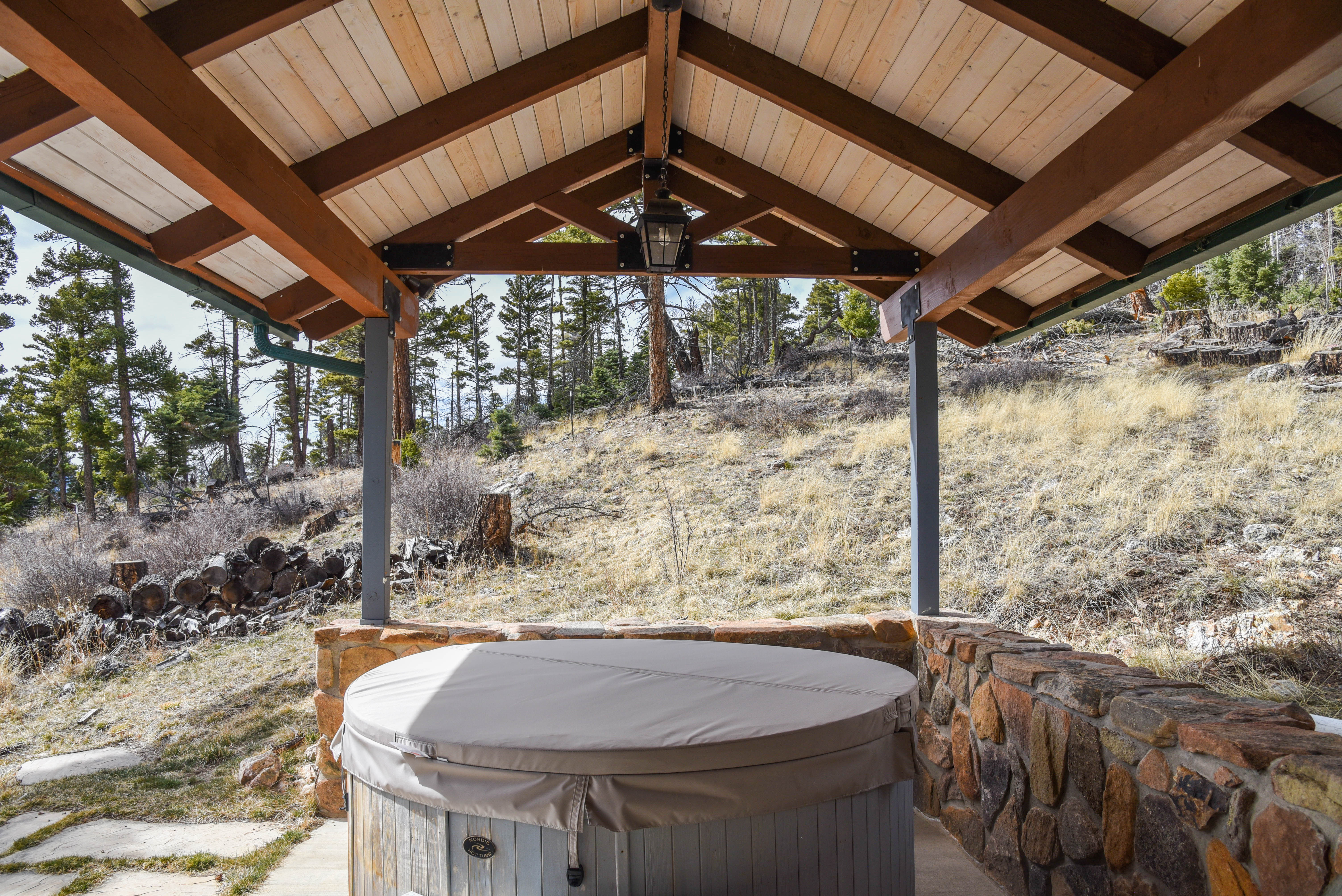 Bobcat Peak- Luxury home on Bobcat Pass