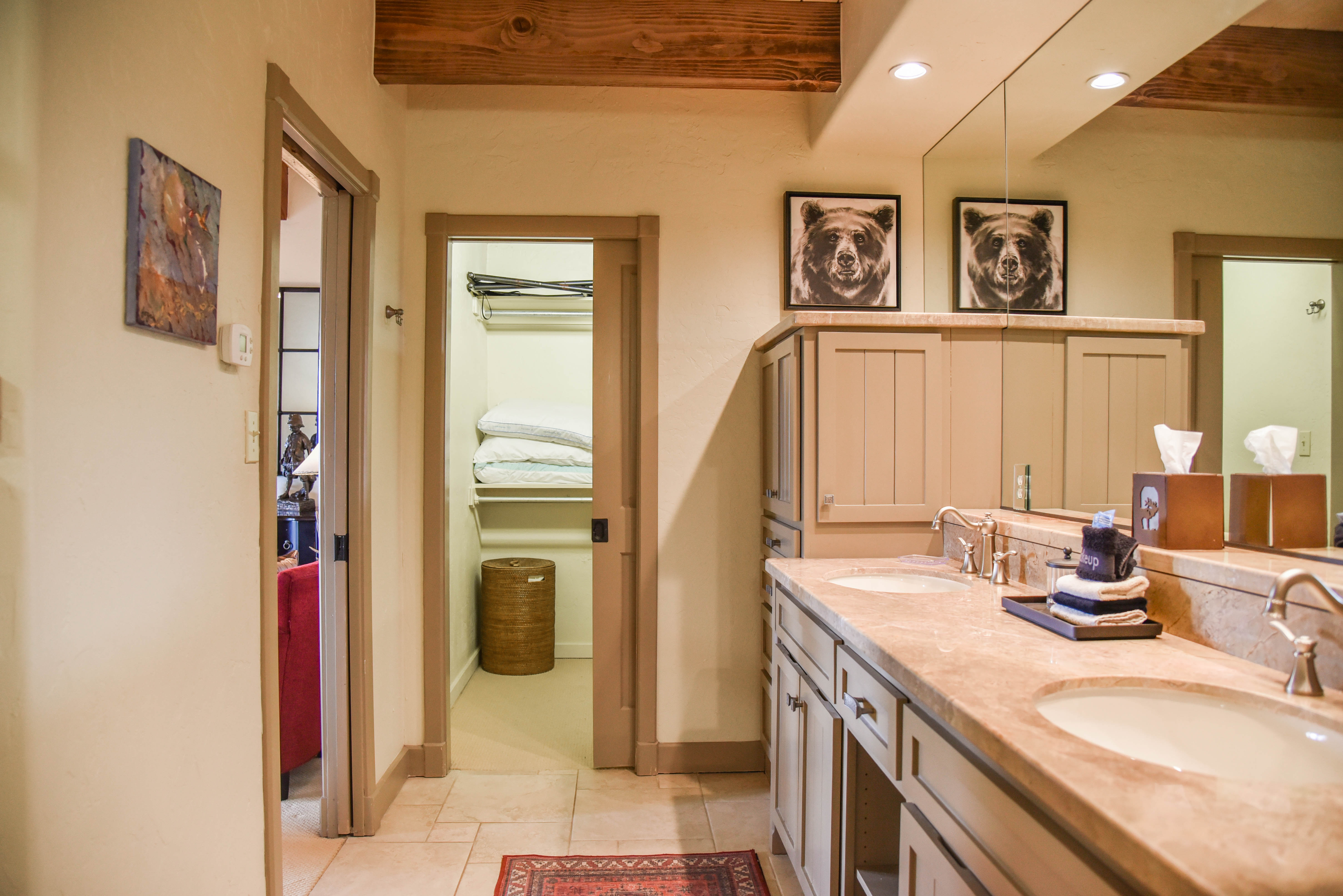 Bobcat Peak- Luxury home on Bobcat Pass