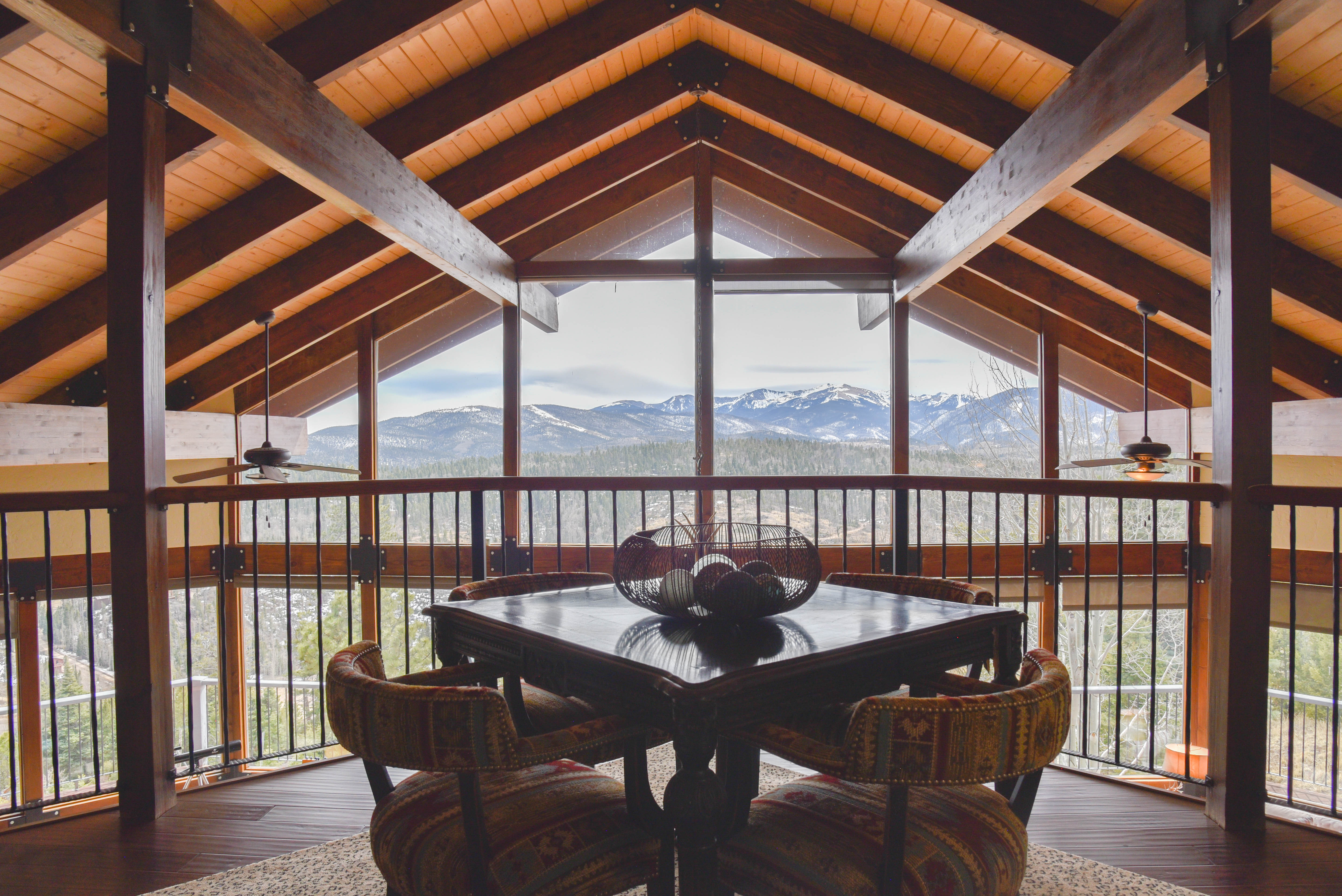Bobcat Peak- Luxury home on Bobcat Pass