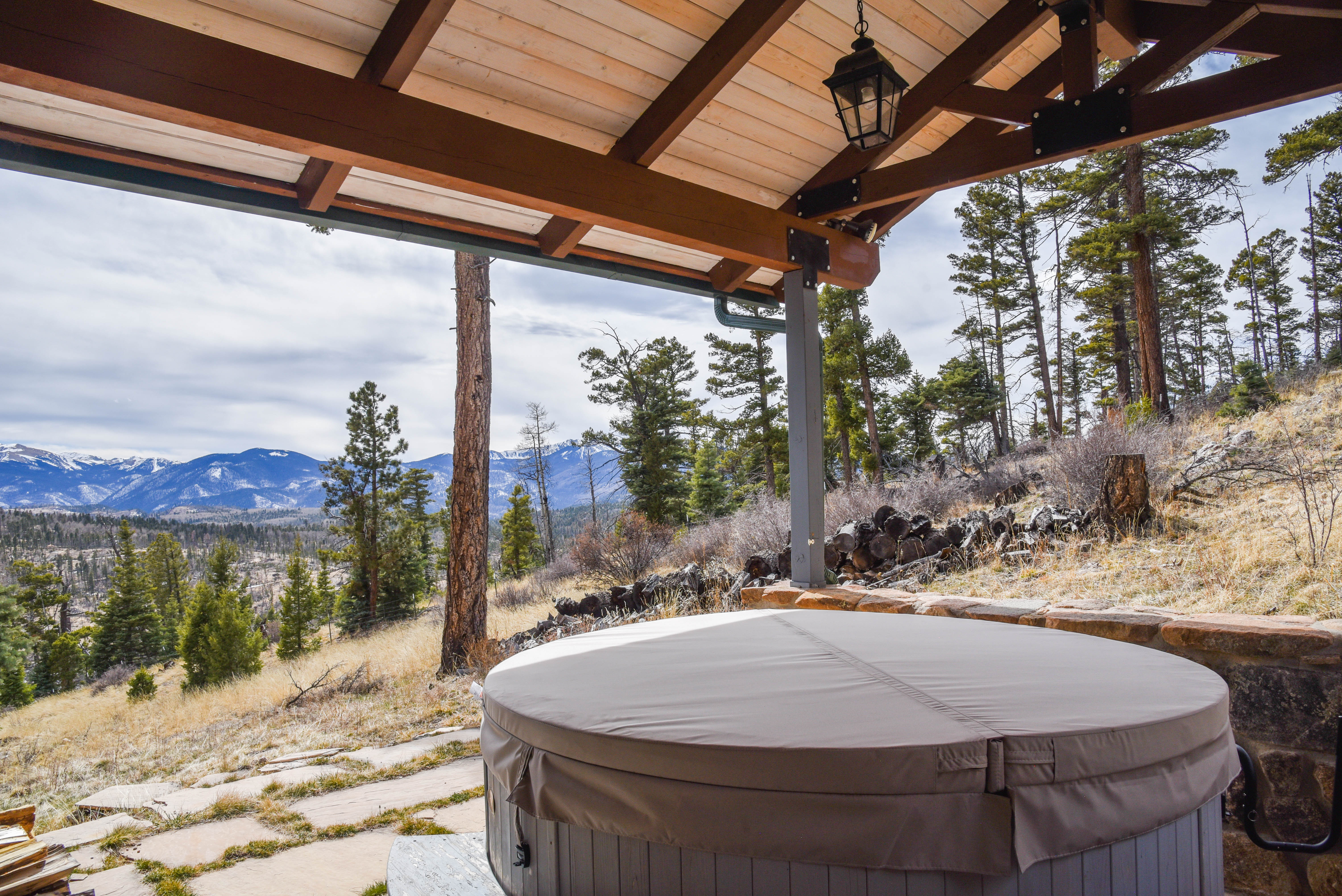 Bobcat Peak- Luxury home on Bobcat Pass