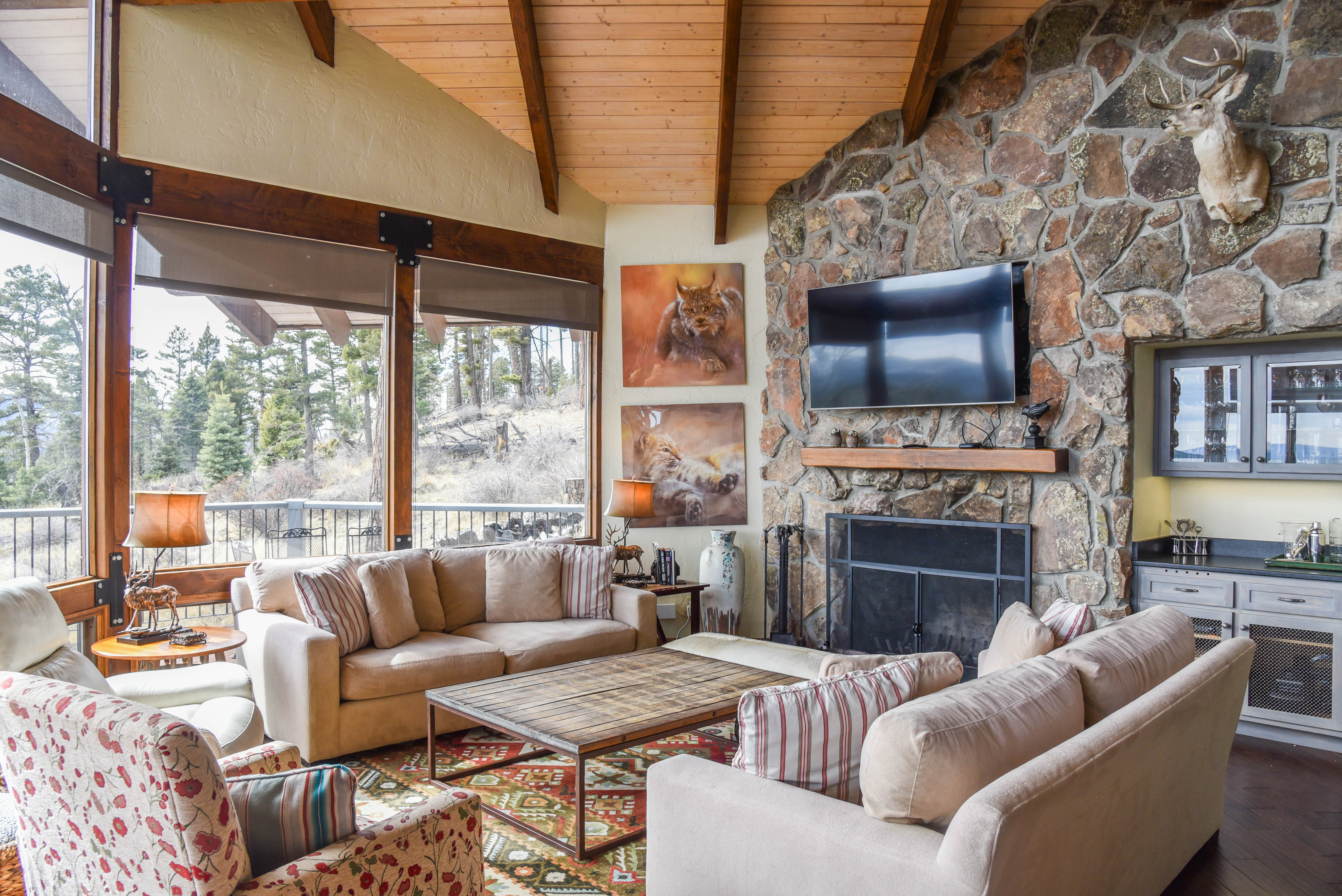 Bobcat Peak- Luxury home on Bobcat Pass