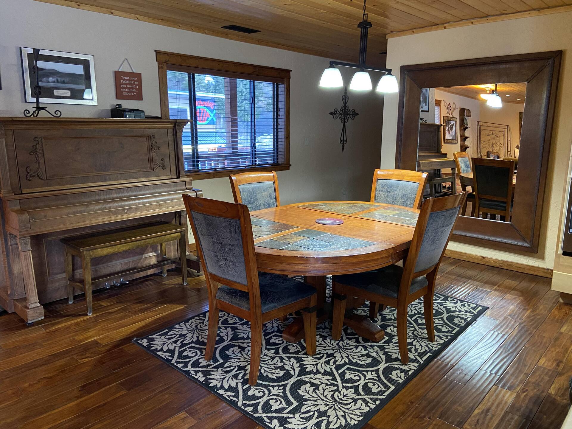 Alpine Summit Lodge - Formally 4K View