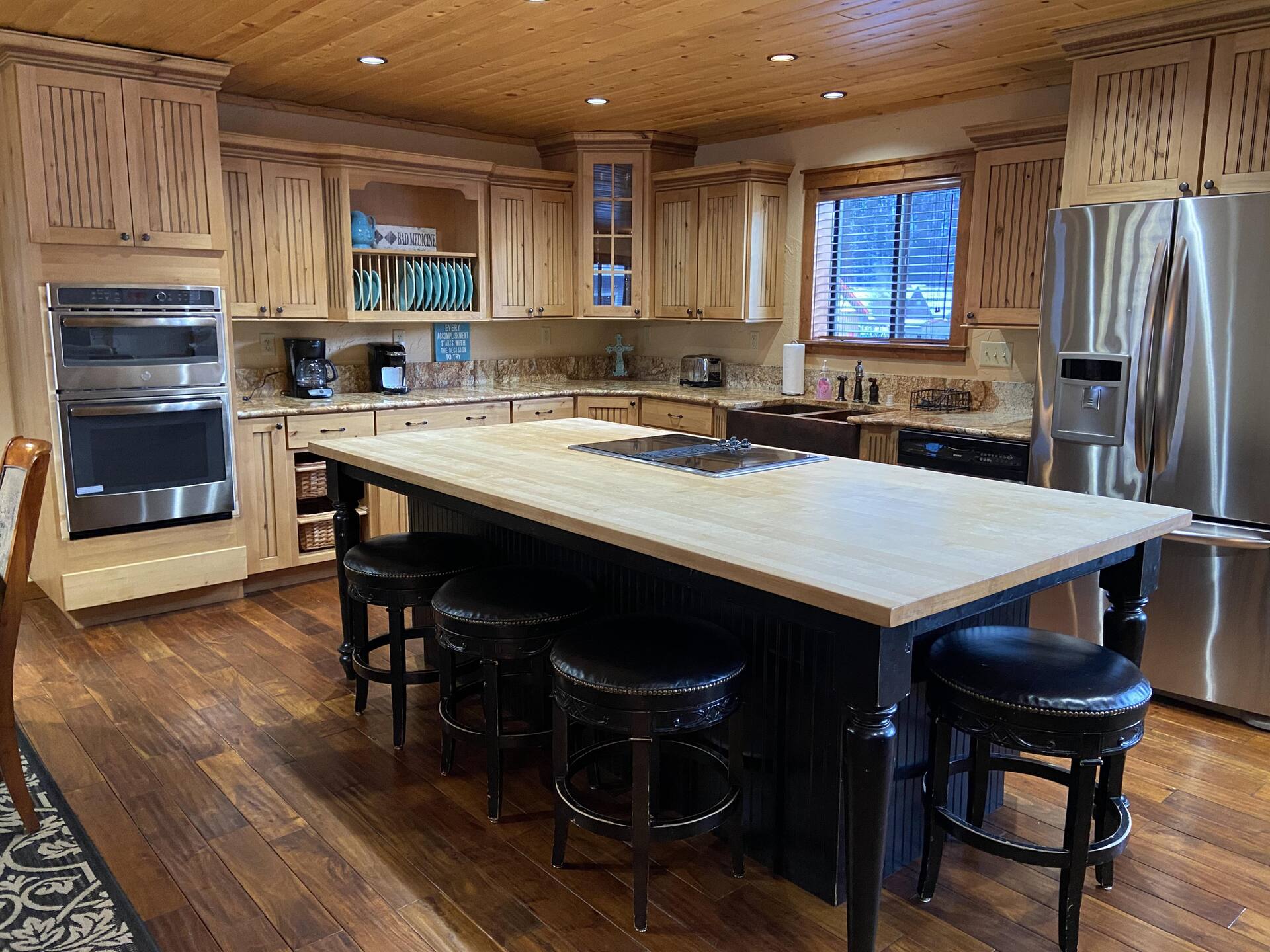 Alpine Summit Lodge - Formally 4K View