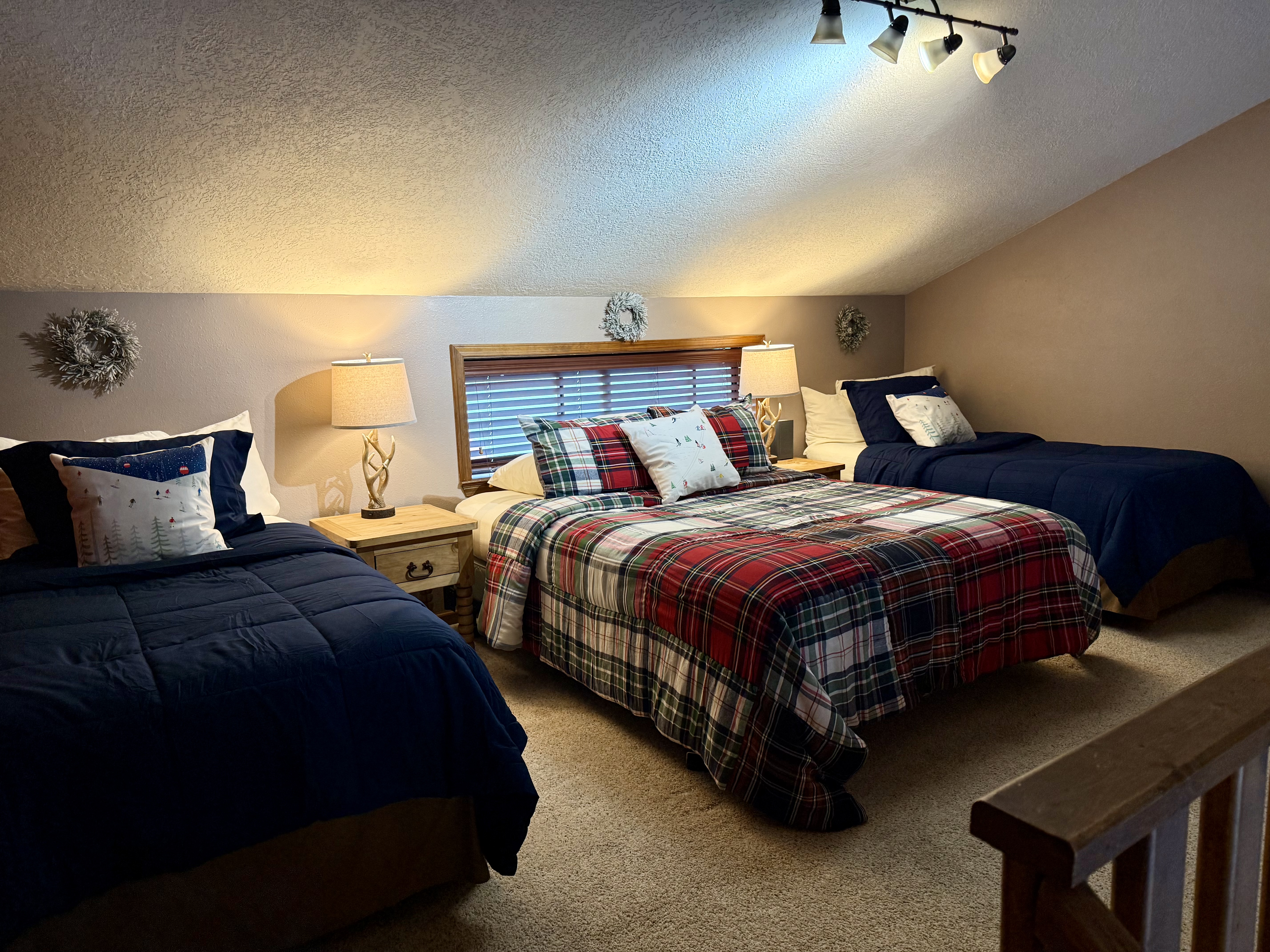 Aspen West #5 Townhouse with High Speed Wifi