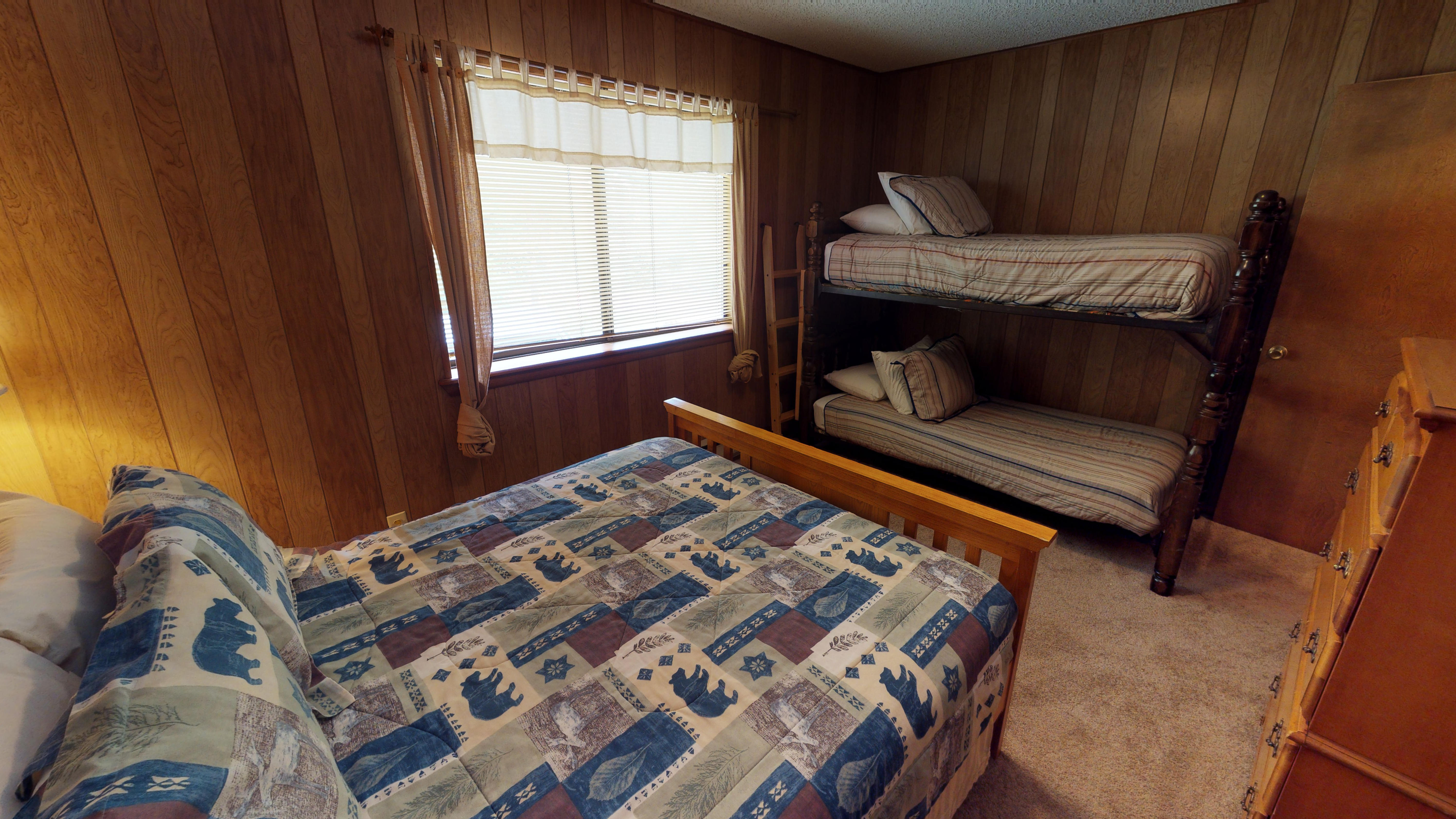 Bear Bait Cabin in Upper Valley With High Speed Wifi