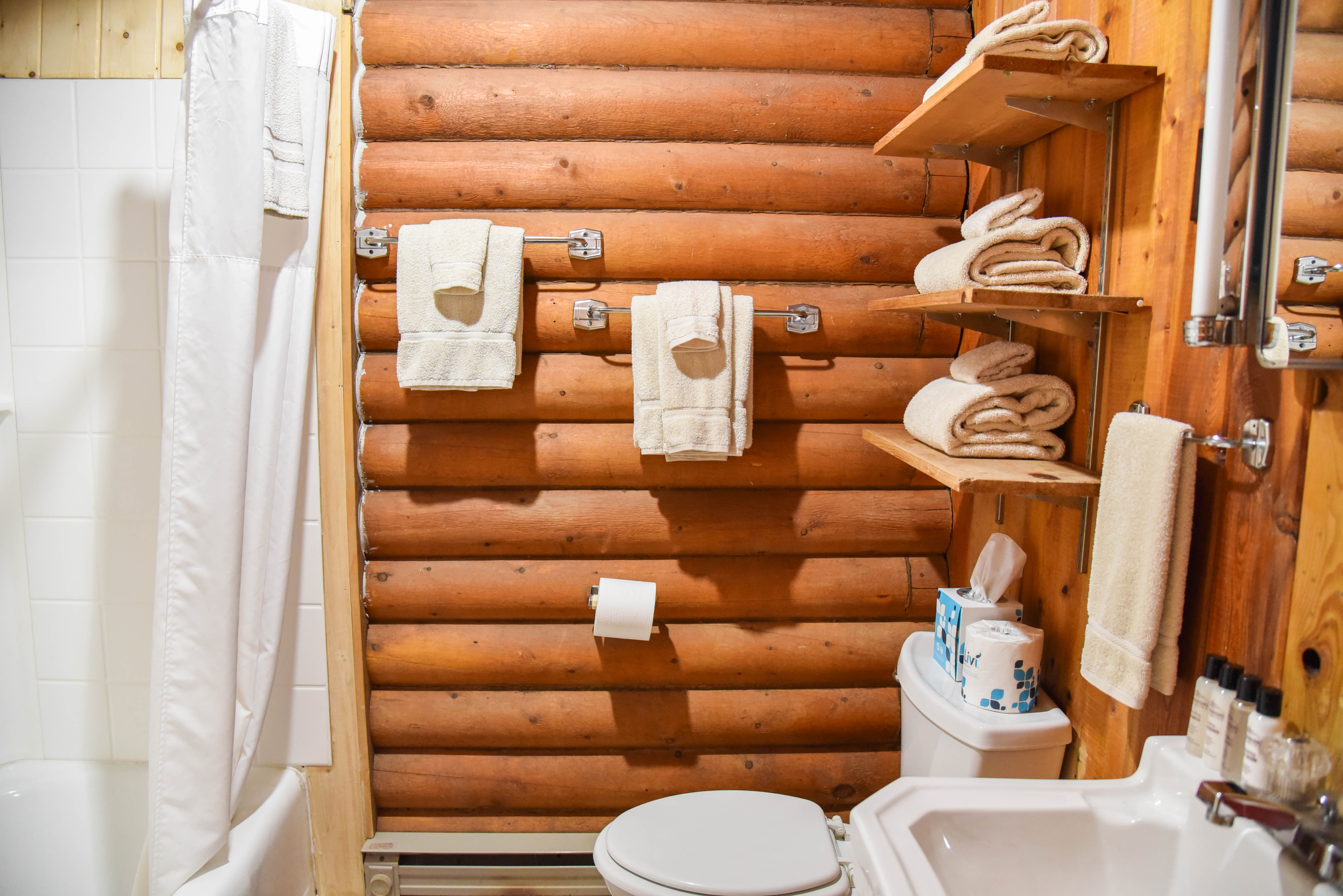 Bear Bait Cabin in Upper Valley With High Speed Wifi