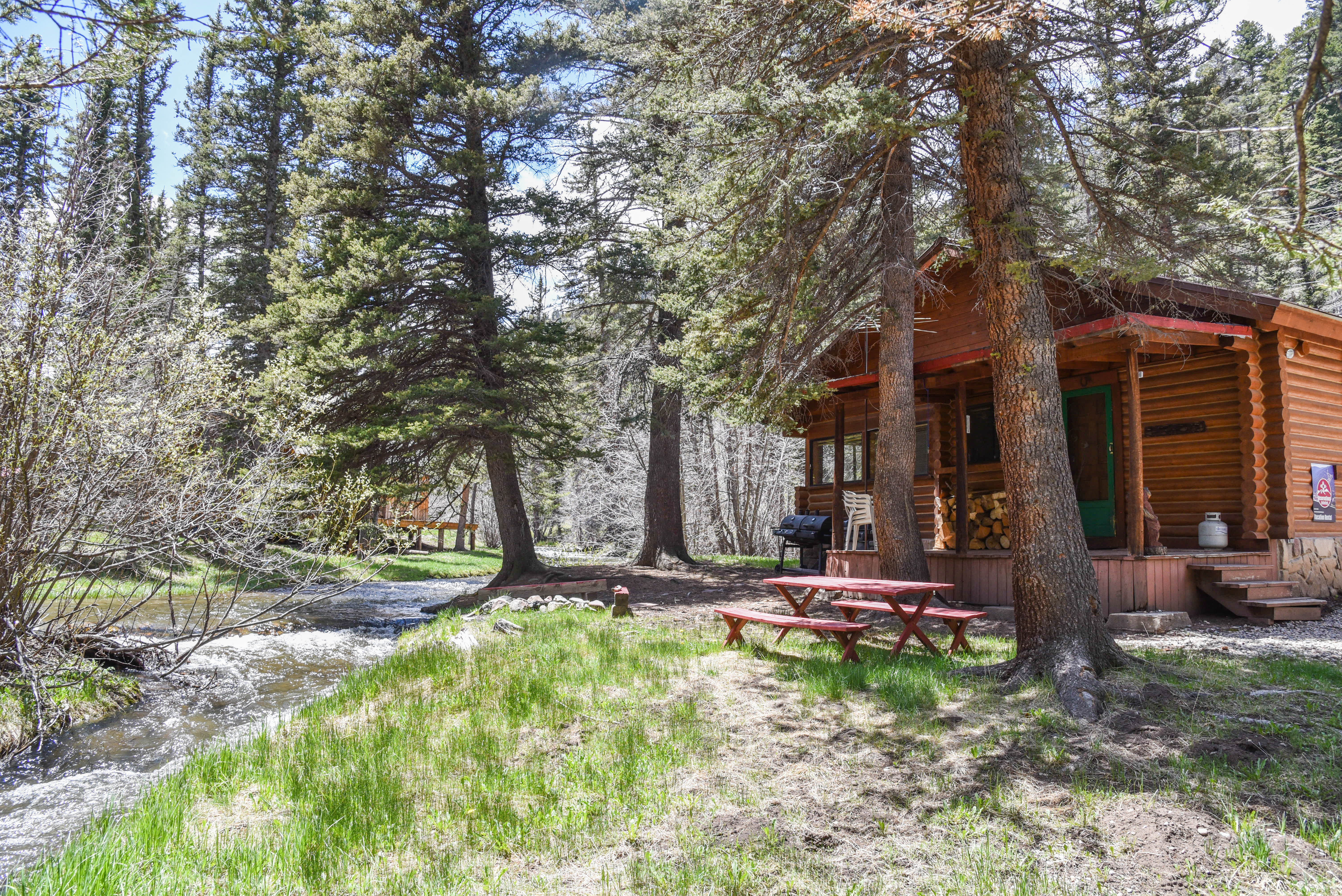Bear Bait Cabin in Upper Valley With High Speed Wifi