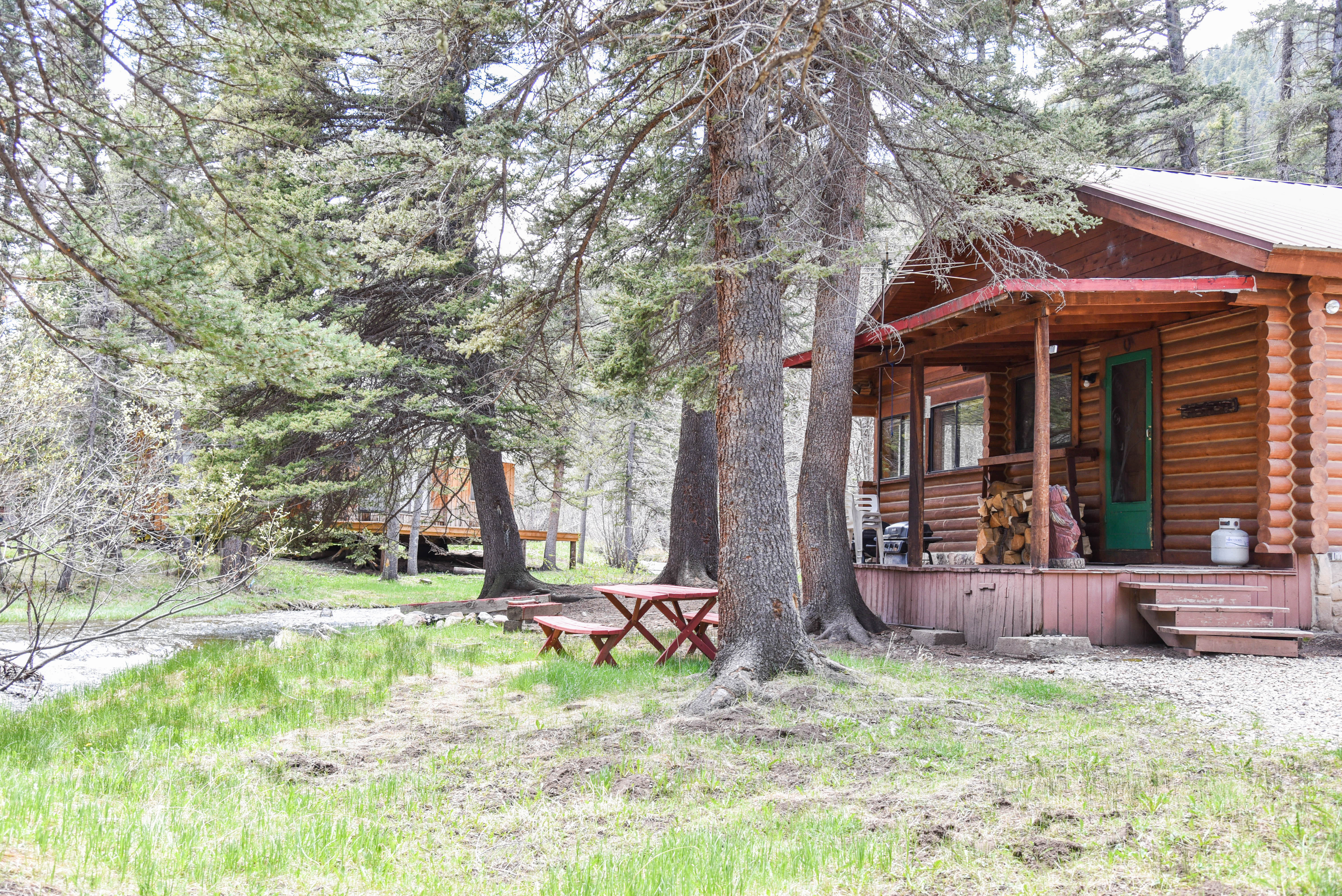Bear Bait Cabin in Upper Valley With High Speed Wifi