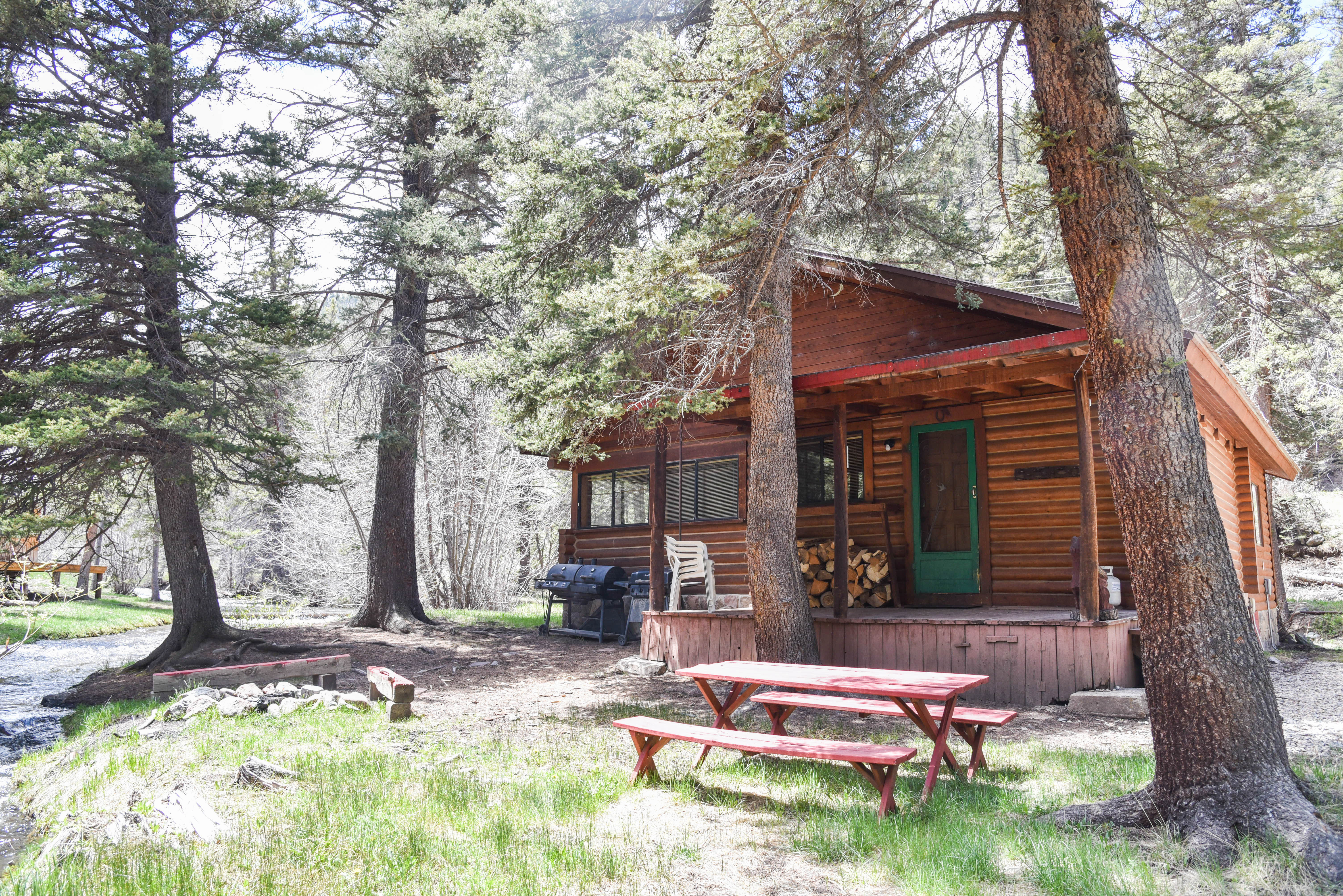 Bear Bait Cabin in Upper Valley With High Speed Wifi
