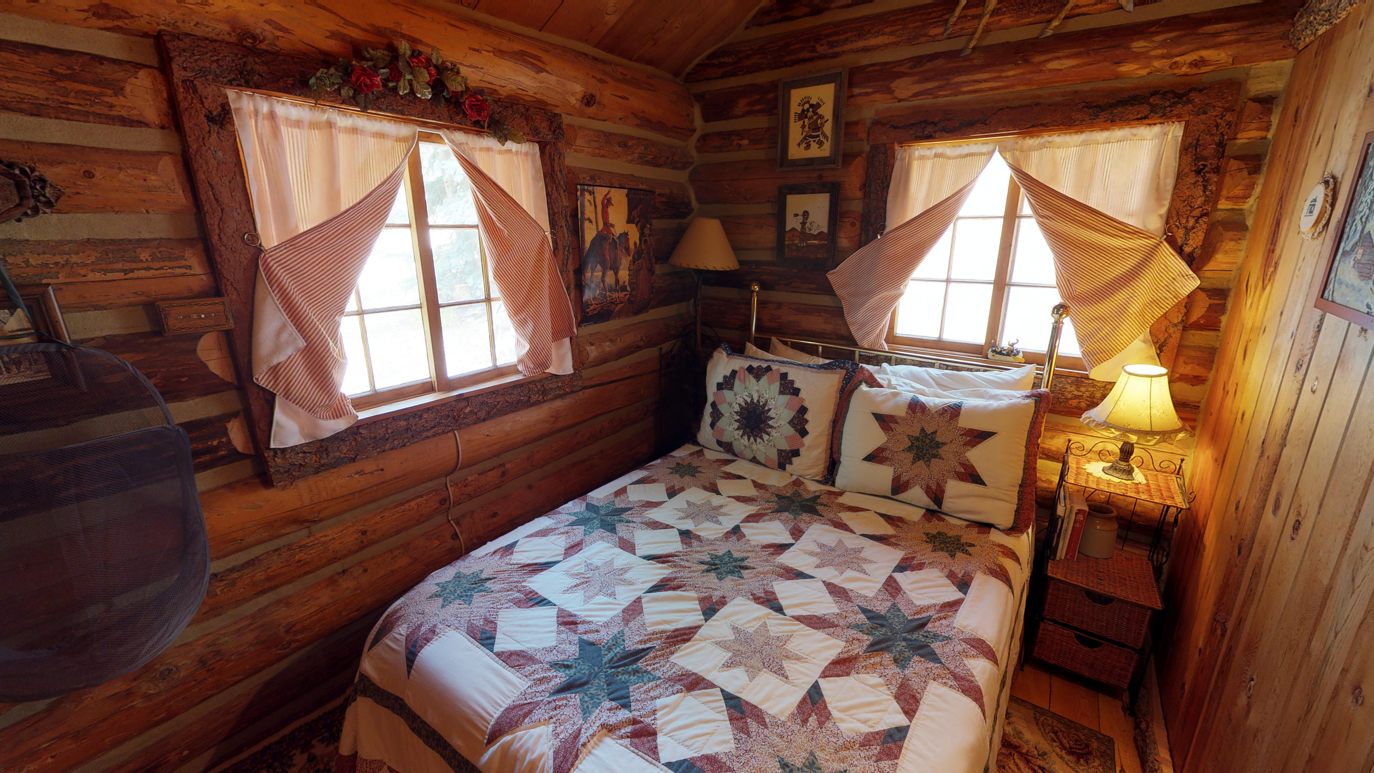 Cabin by the Creek with High Speed Wifi