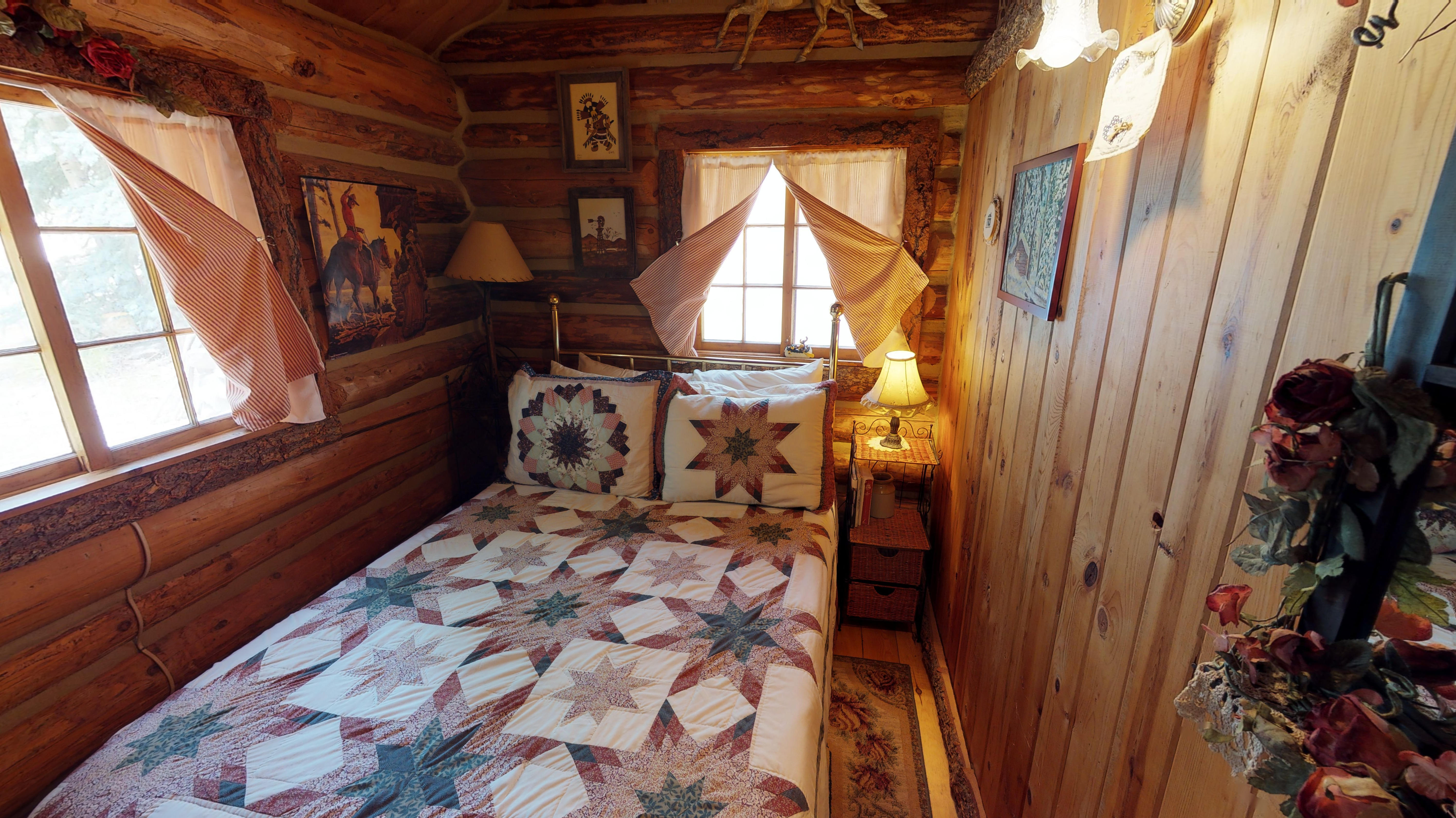 Cabin by the Creek with High Speed Wifi