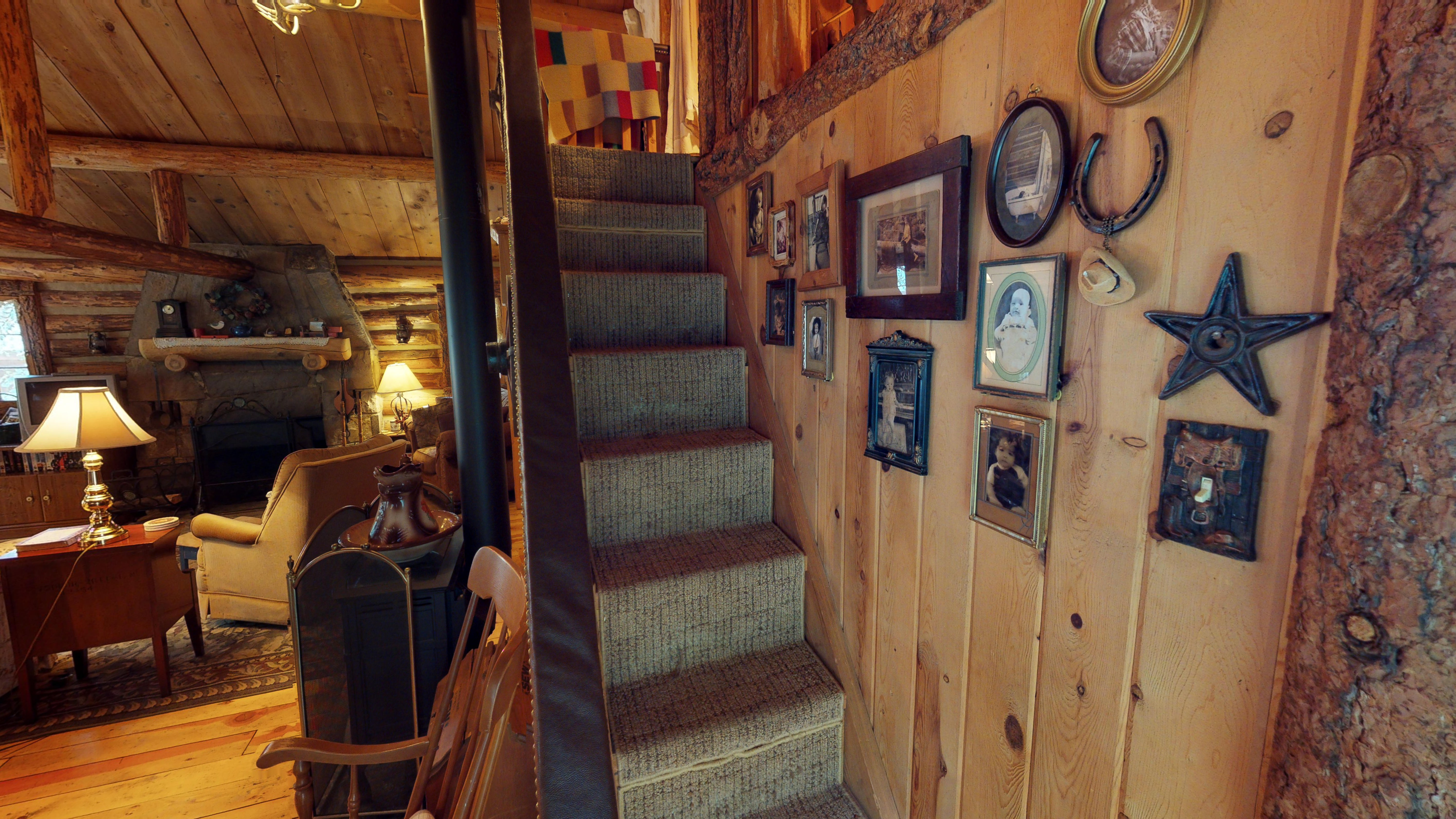 Cabin by the Creek with High Speed Wifi