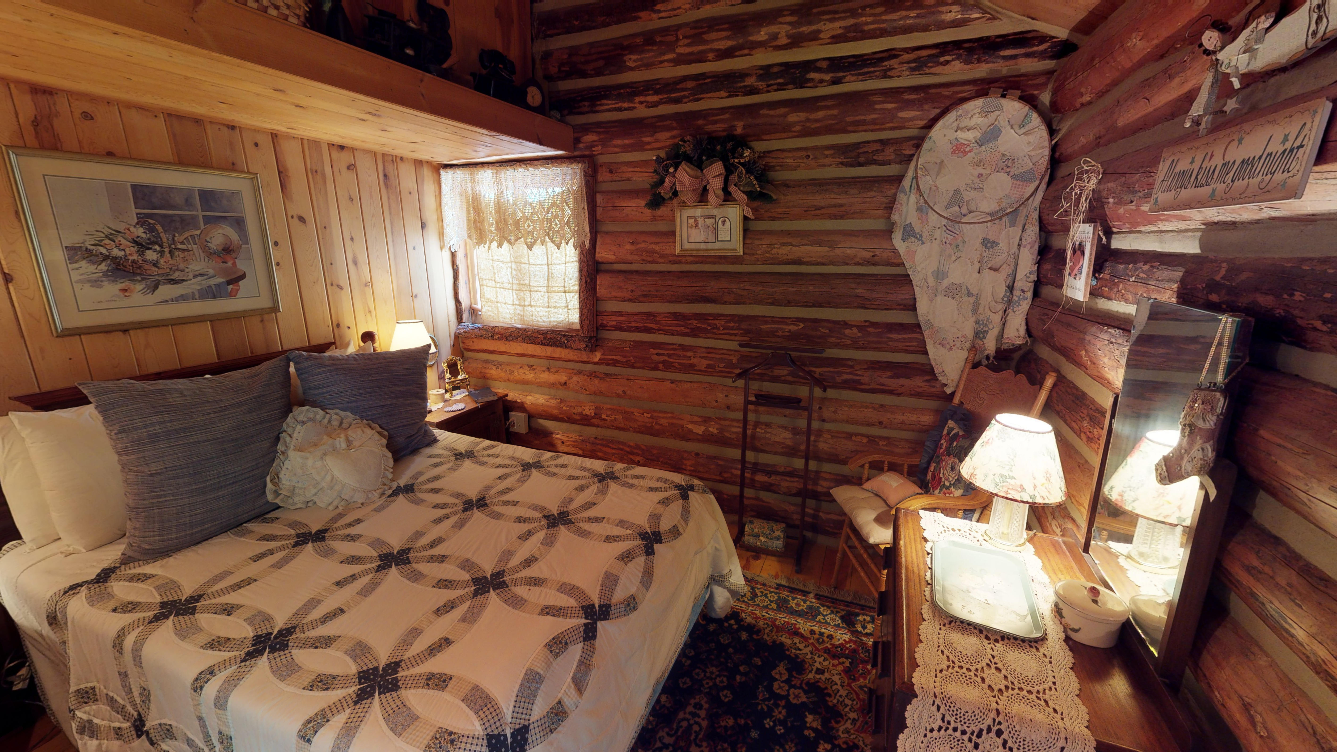 Cabin by the Creek with High Speed Wifi