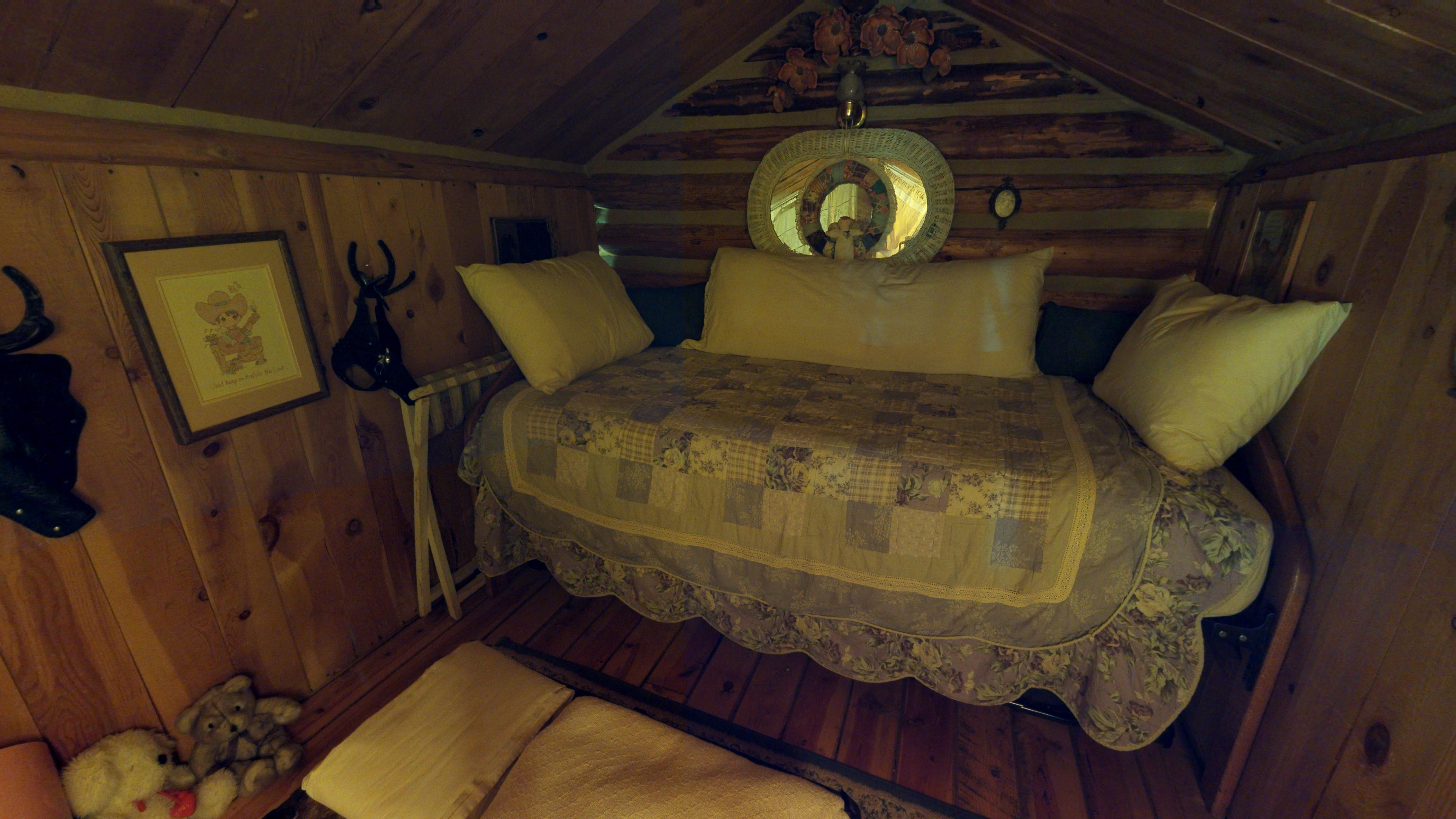 Cabin by the Creek with High Speed Wifi