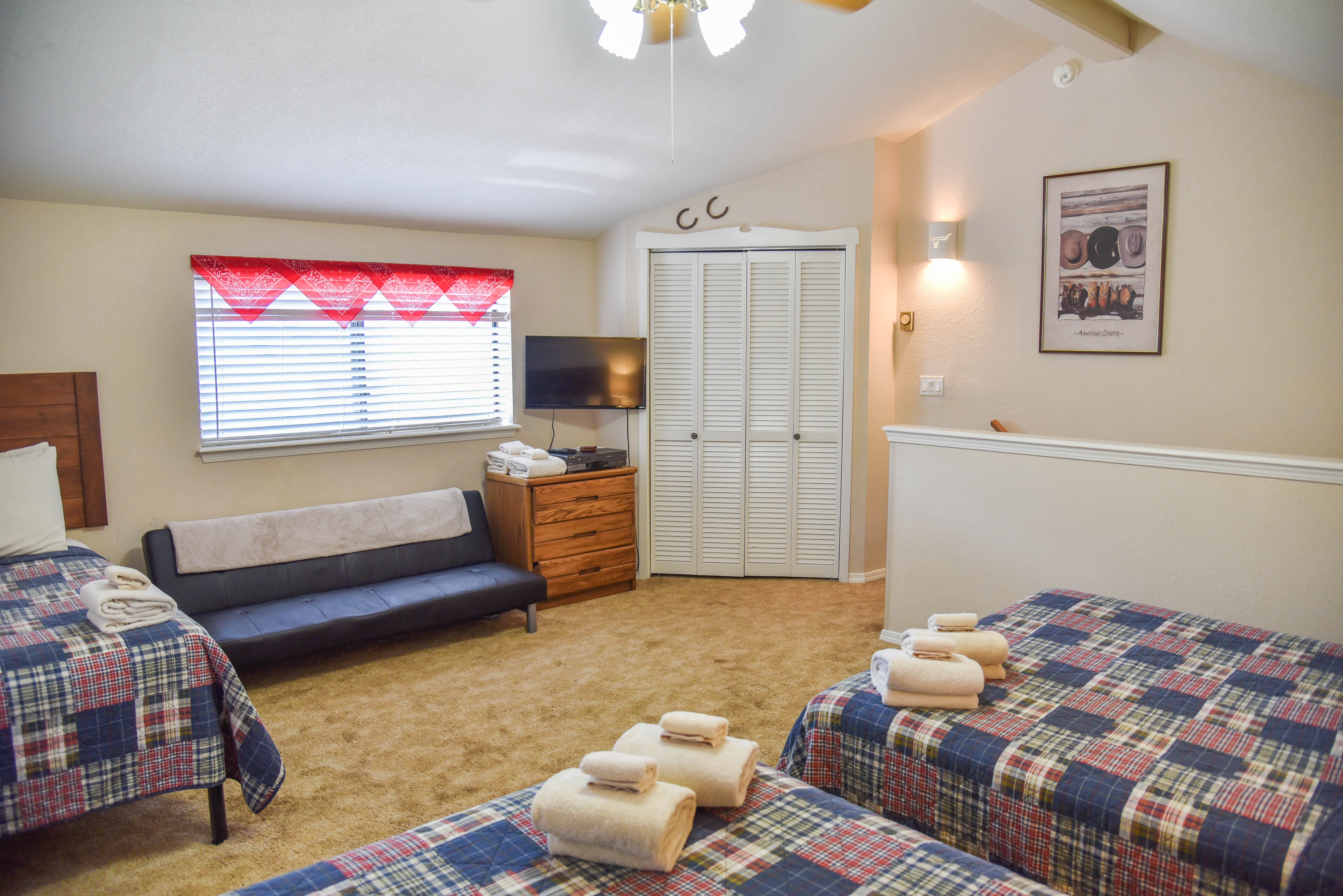 Claim Jumper #12 Townhouse with High Speed Wifi