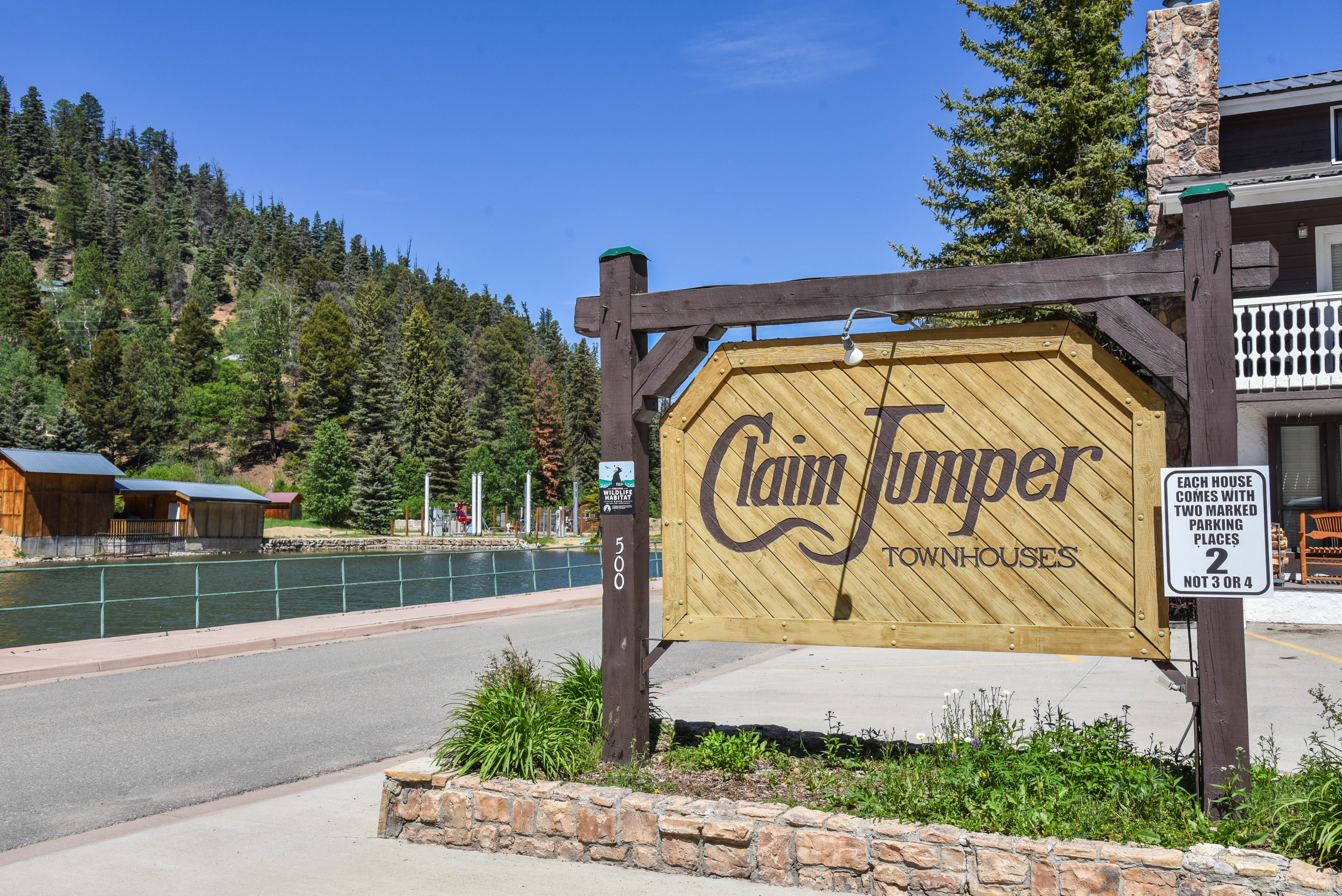 Claim Jumper #17 Townhouse with High Speed Wifi