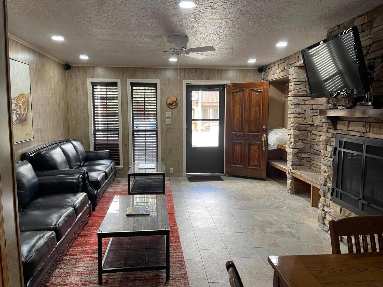 Claim Jumper #19 Townhouse with High Speed Wifi