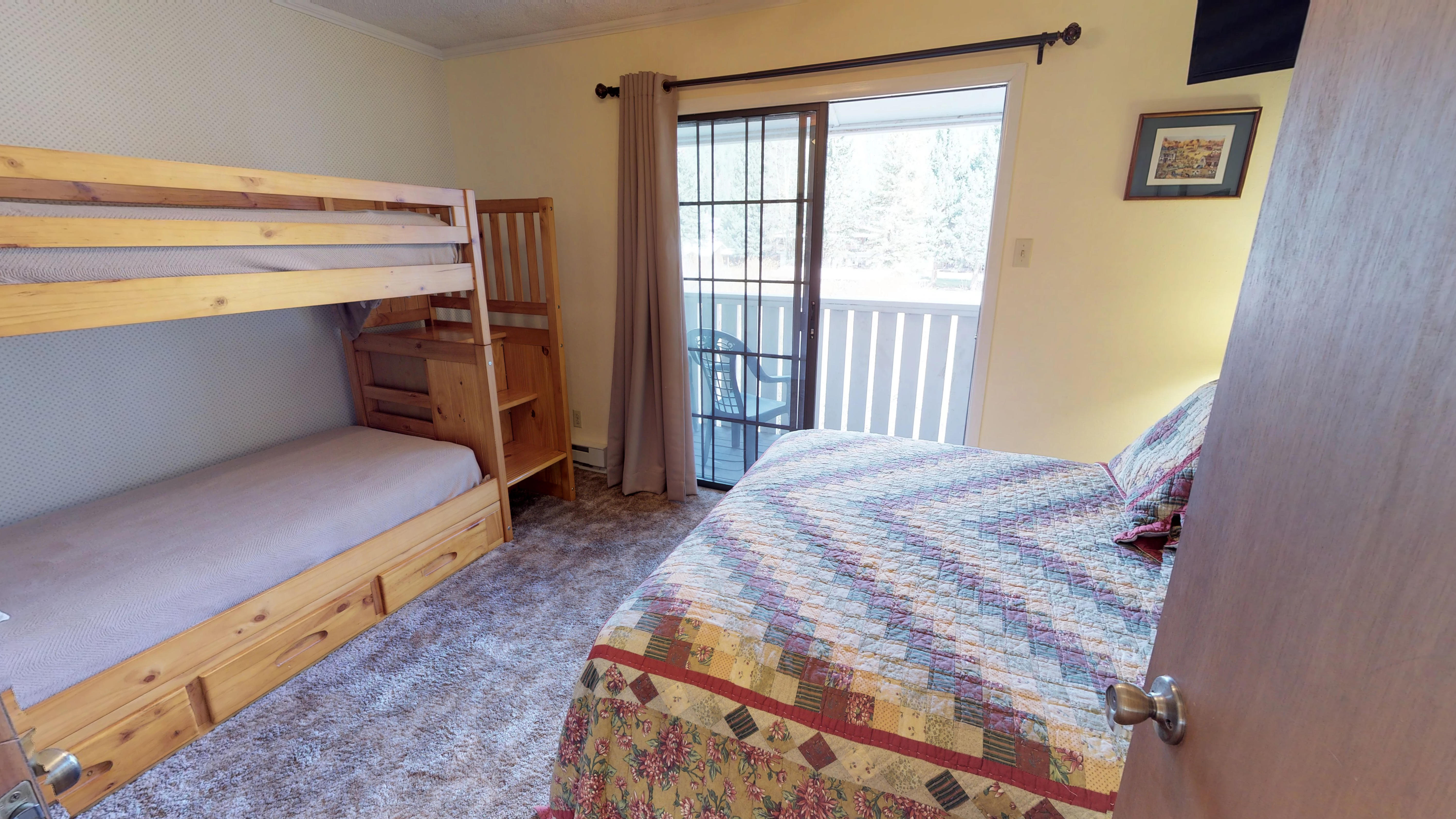 Claim Jumper #4 Townhouse with High Speed Wifi
