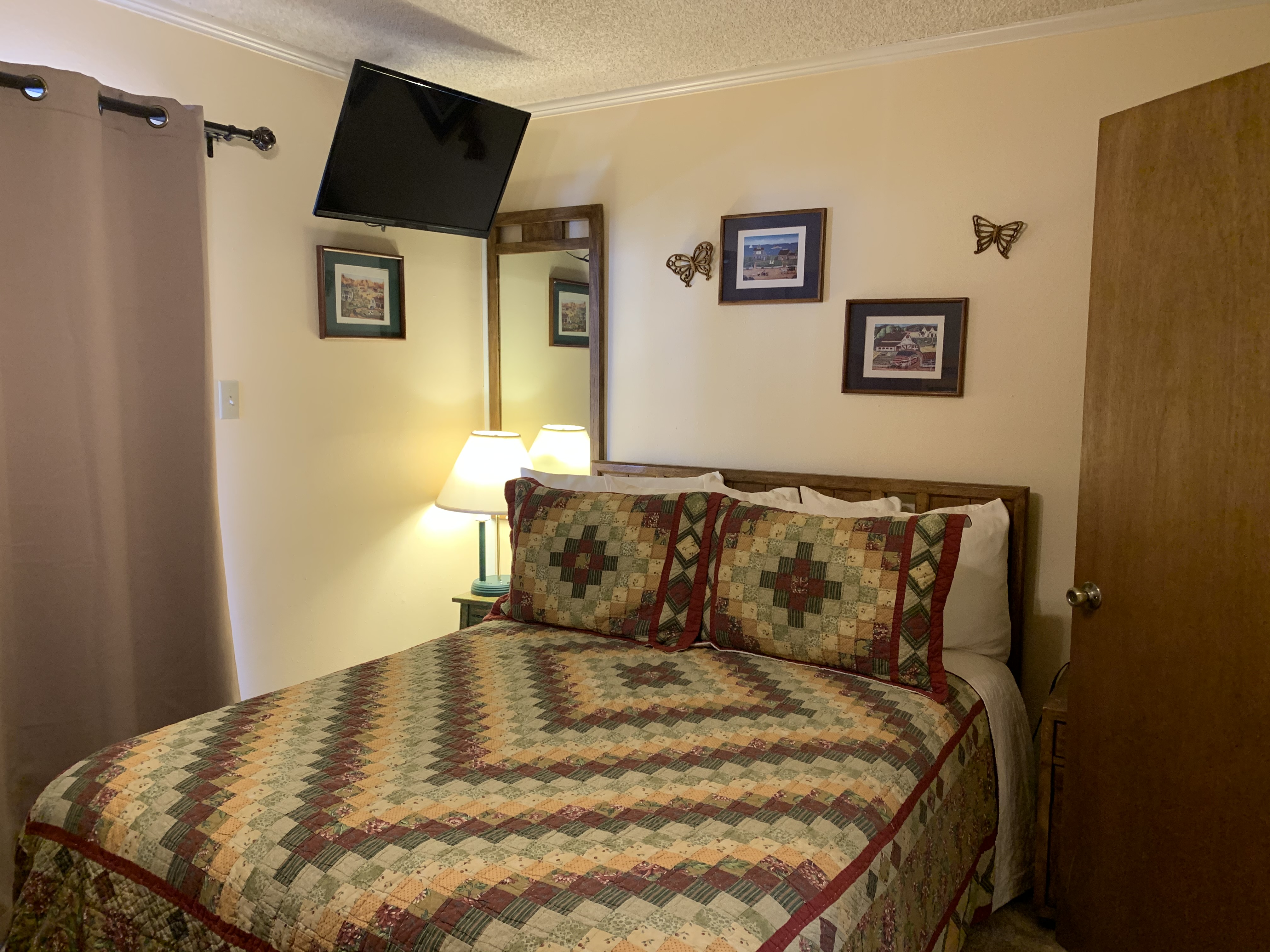 Claim Jumper #4 Townhouse with High Speed Wifi