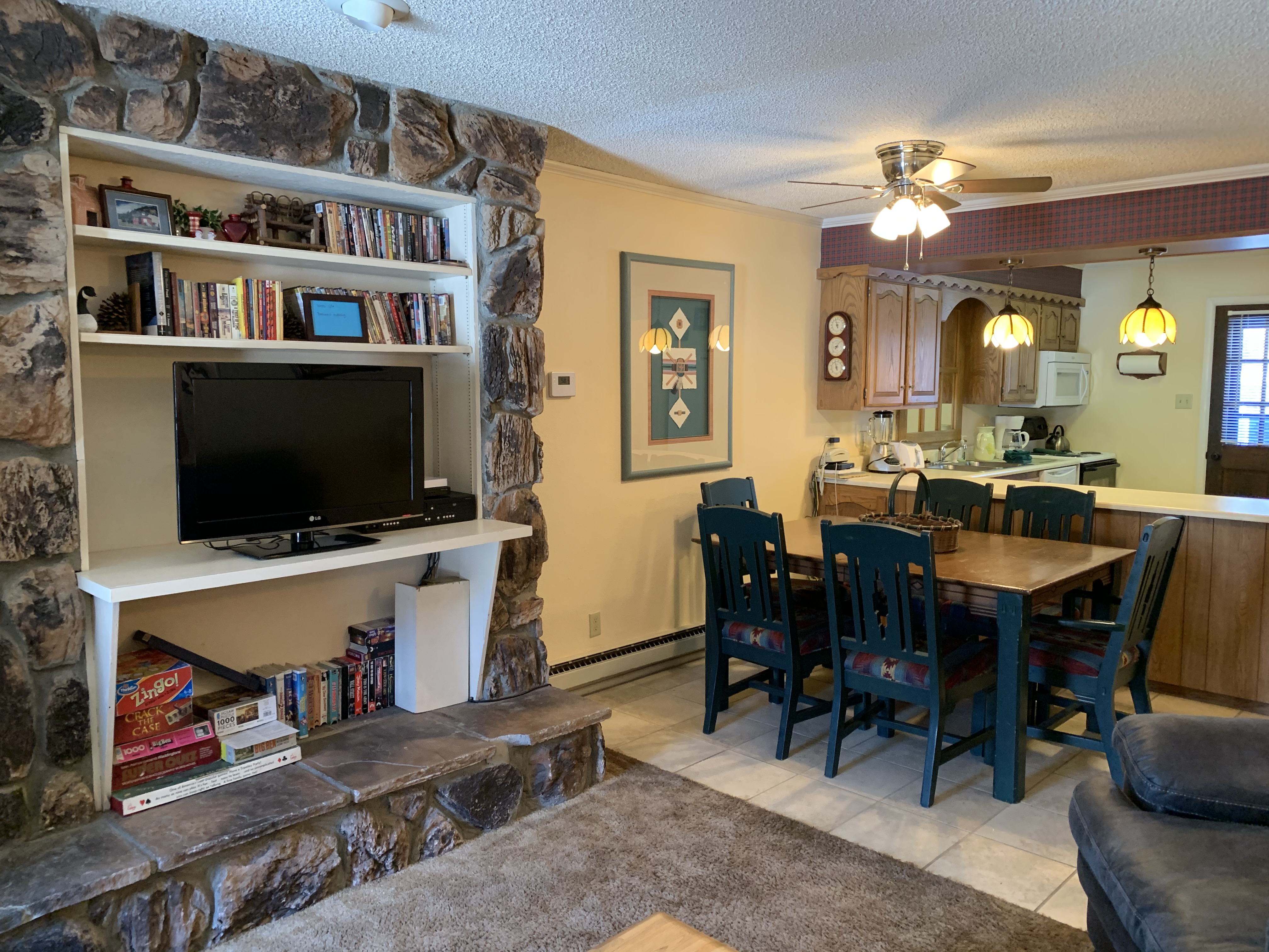 Claim Jumper #4 Townhouse with High Speed Wifi