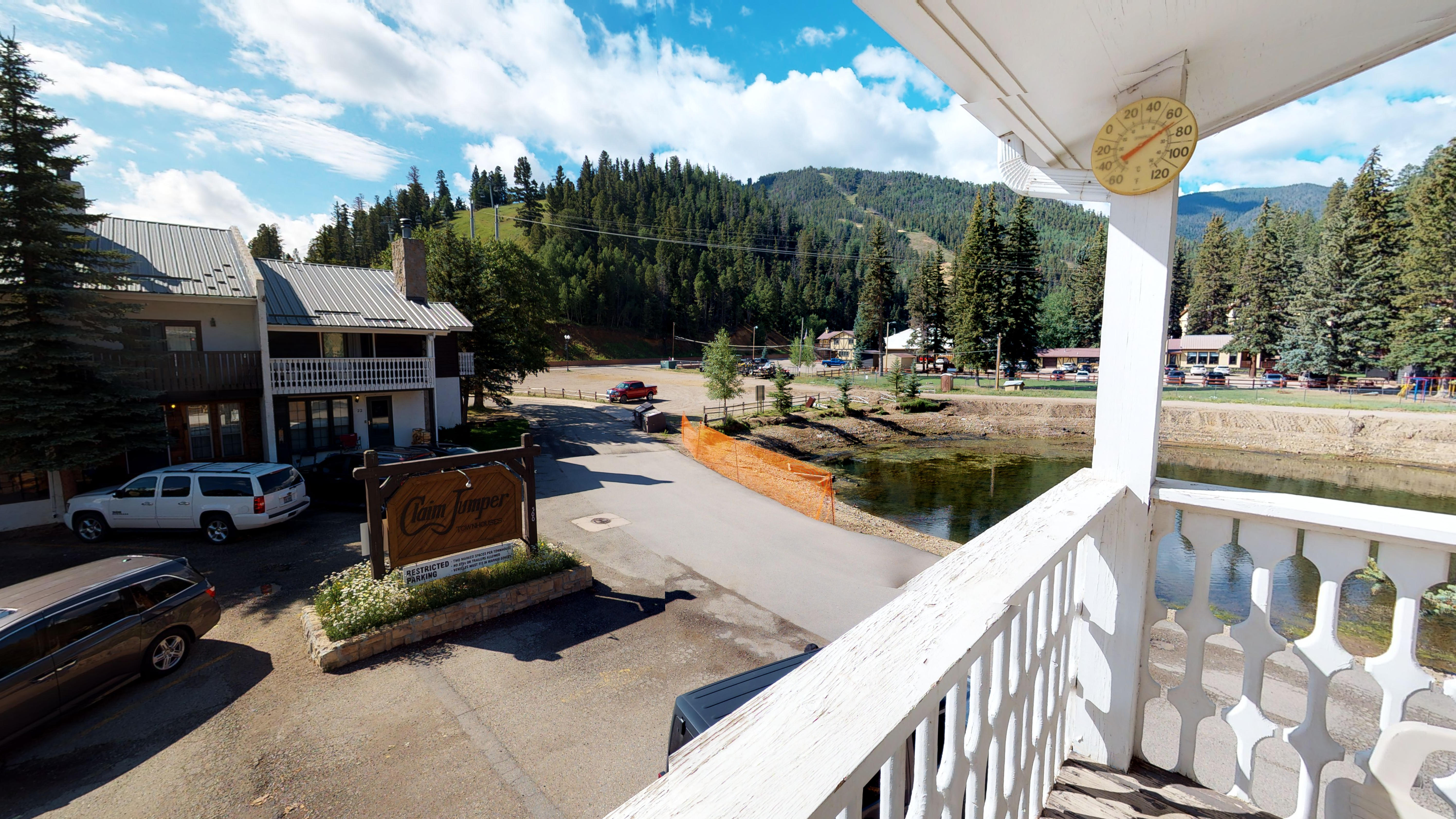 Claim Jumper #8 Townhouse with High Speed Wifi
