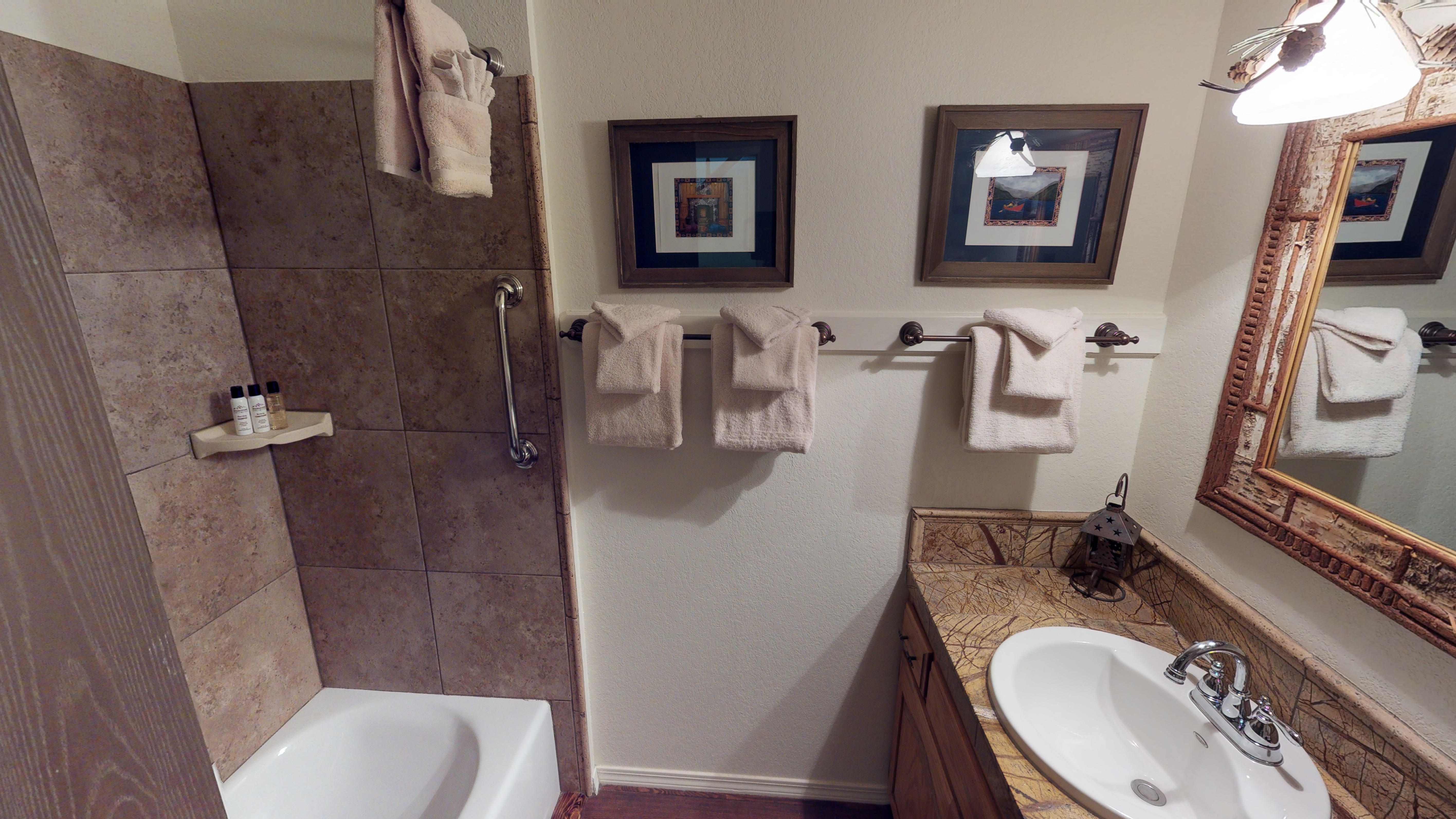 Claim Jumper #8 Townhouse with High Speed Wifi