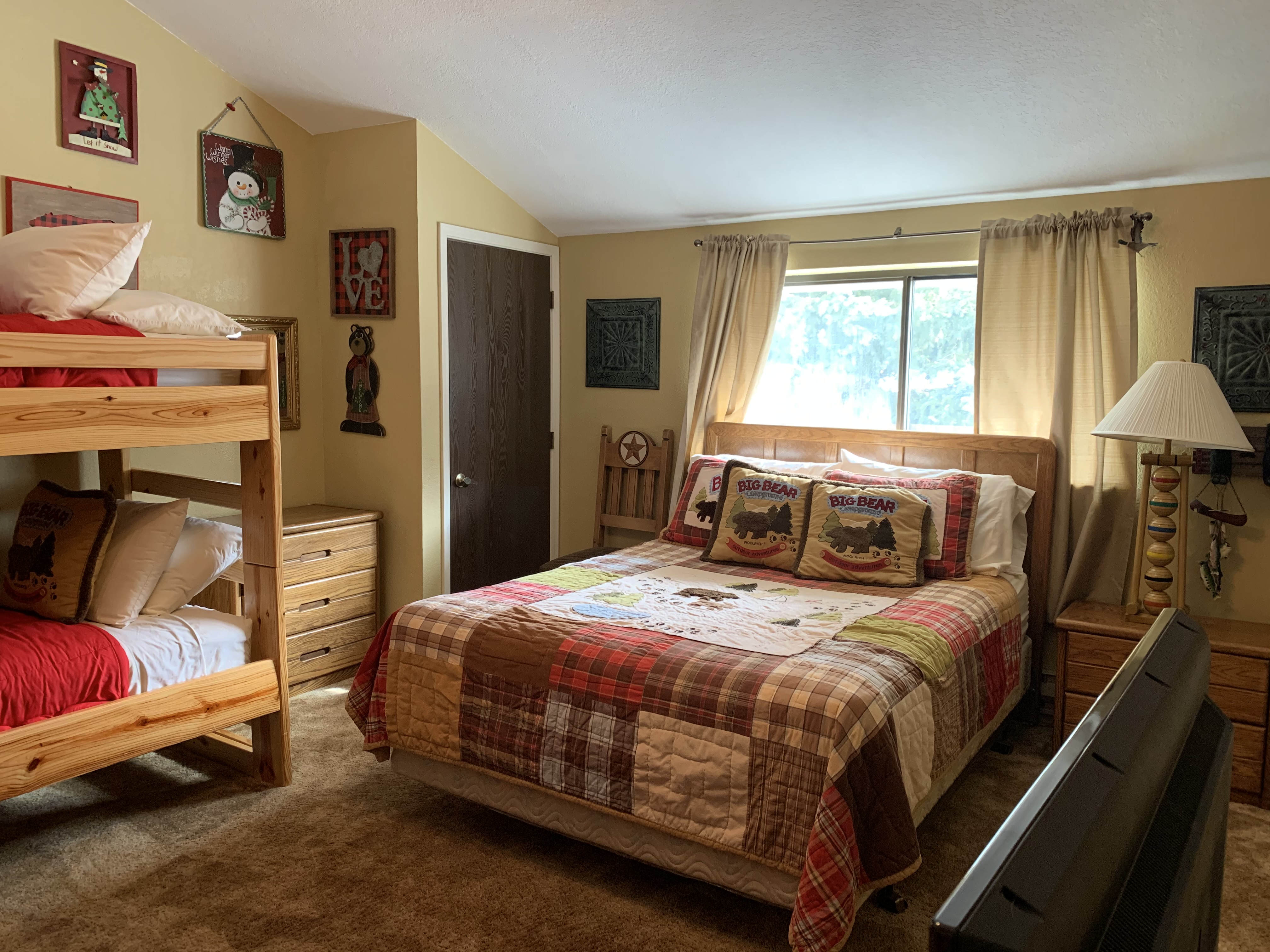 Claim Jumper #9 Townhouse with High Speed Wifi