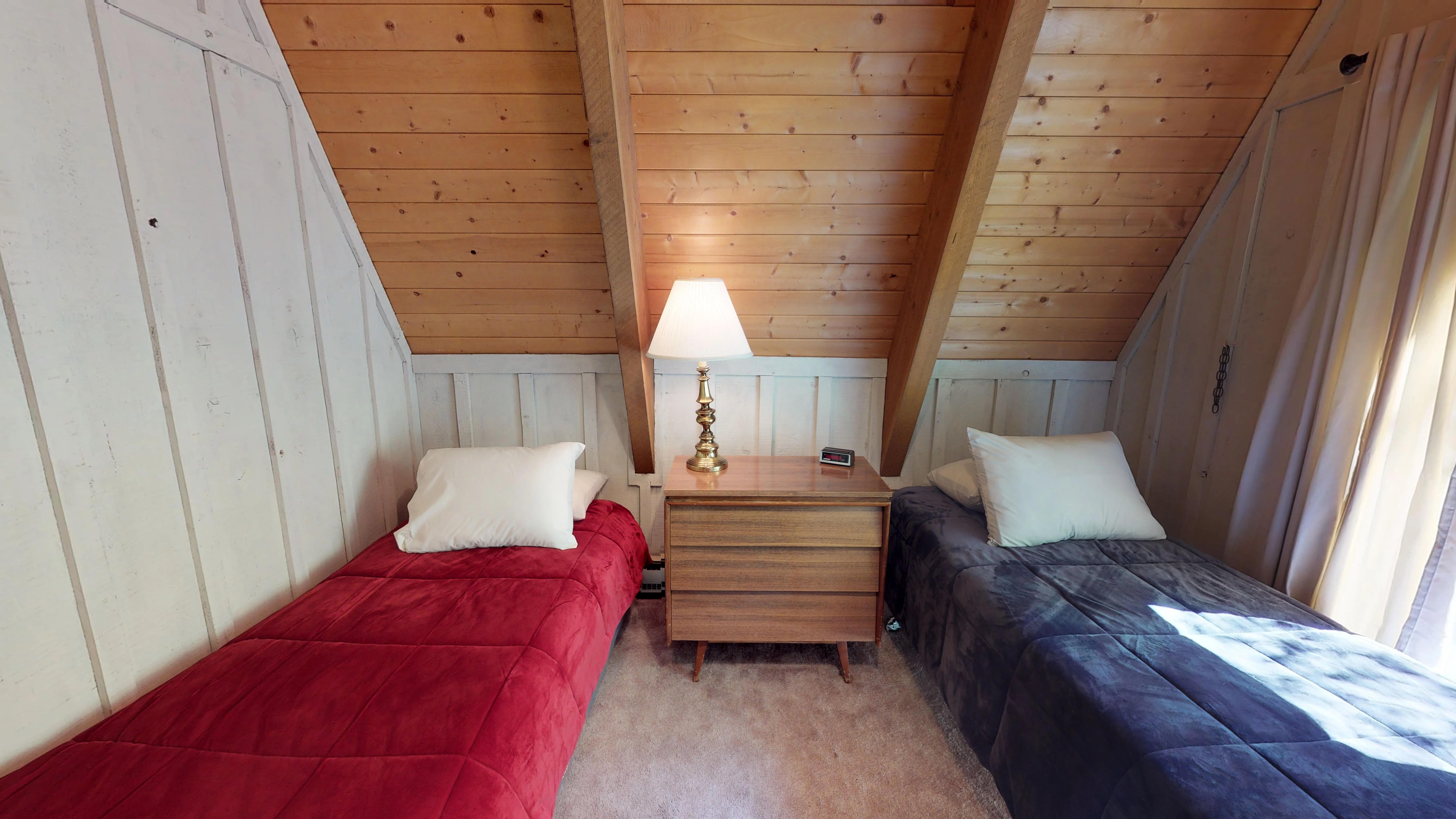 Elk Run A-Frame House with Hot tub and High Speed Wifi
