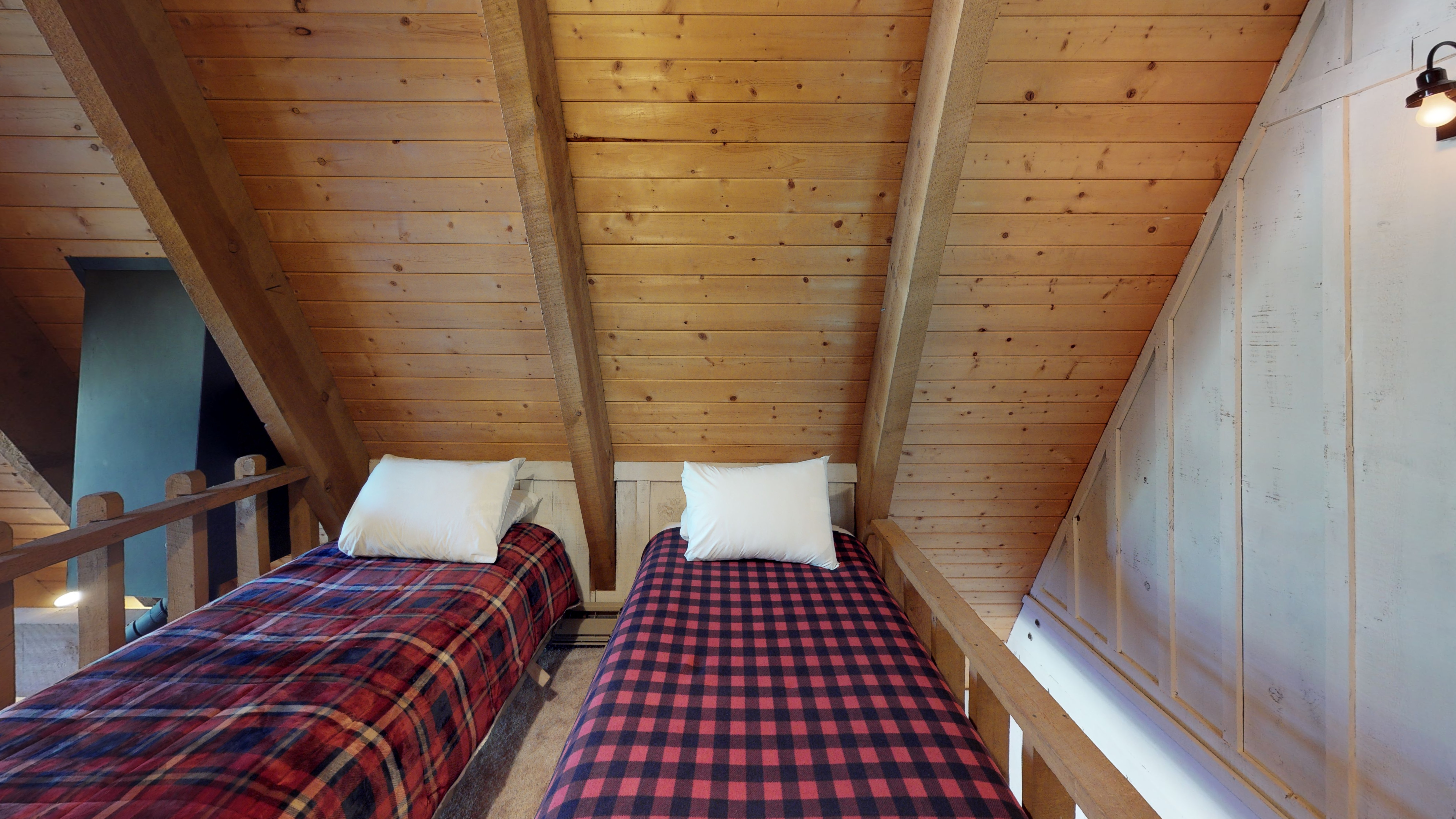 Elk Run A-Frame House with Hot tub and High Speed Wifi
