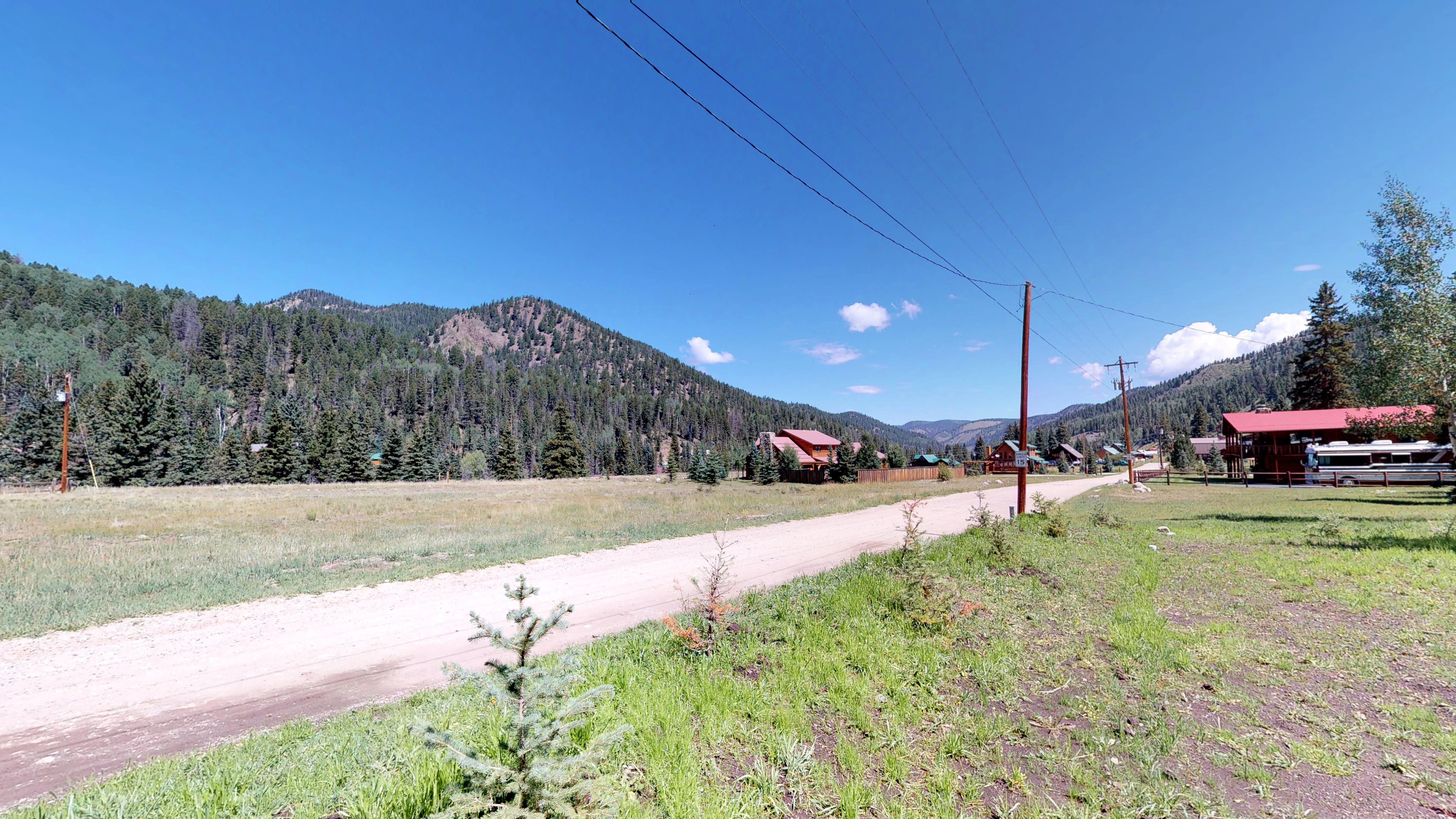 Elk Run A-Frame House with Hot tub and High Speed Wifi