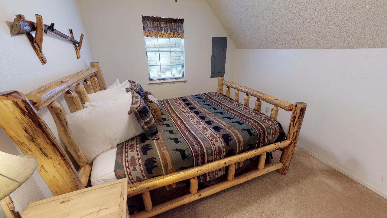 Peaceful Rivers Edge on Tenderfoot with High Speed Wifi