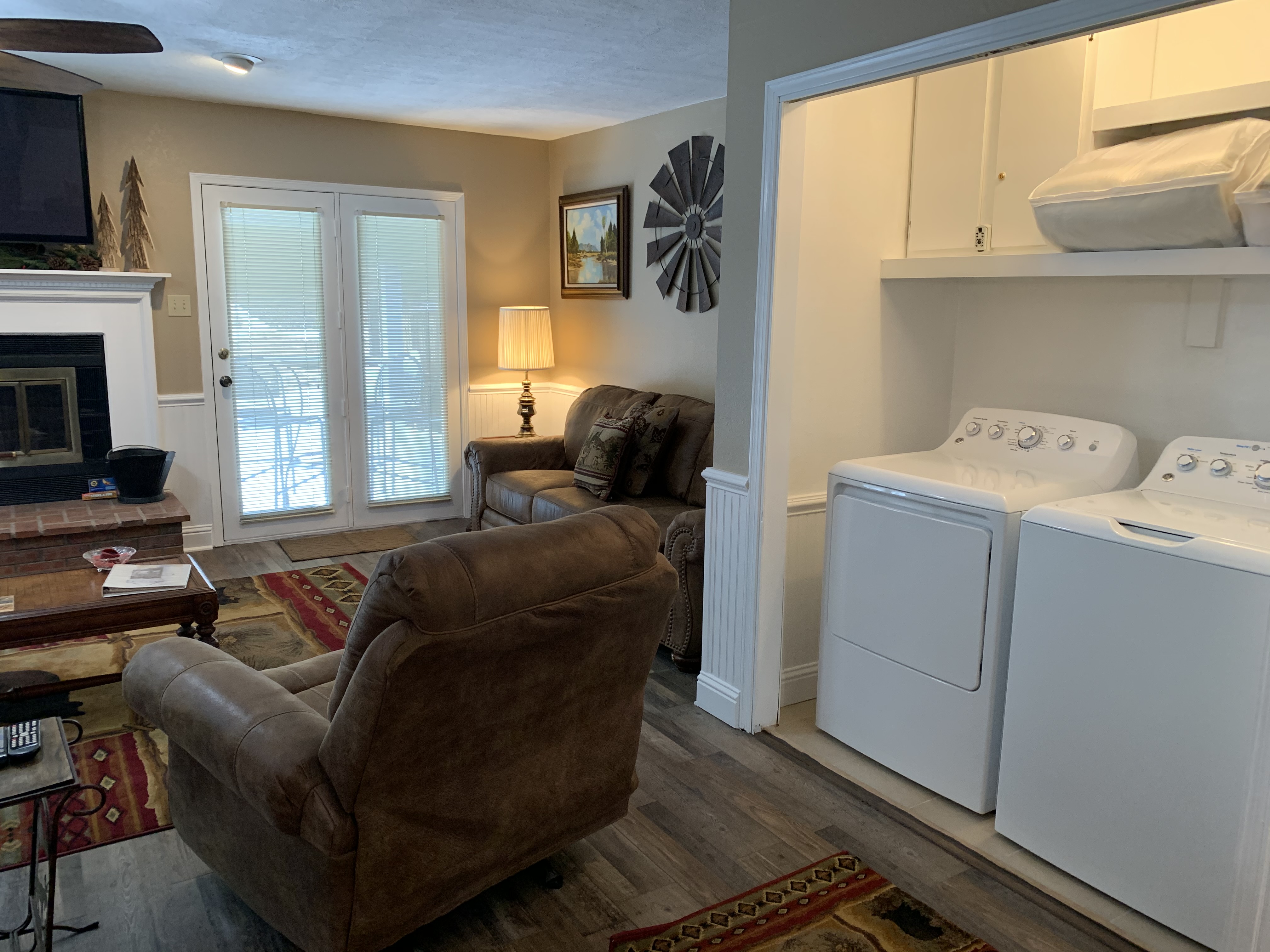 Peaceful Rivers Edge on Tenderfoot with High Speed Wifi