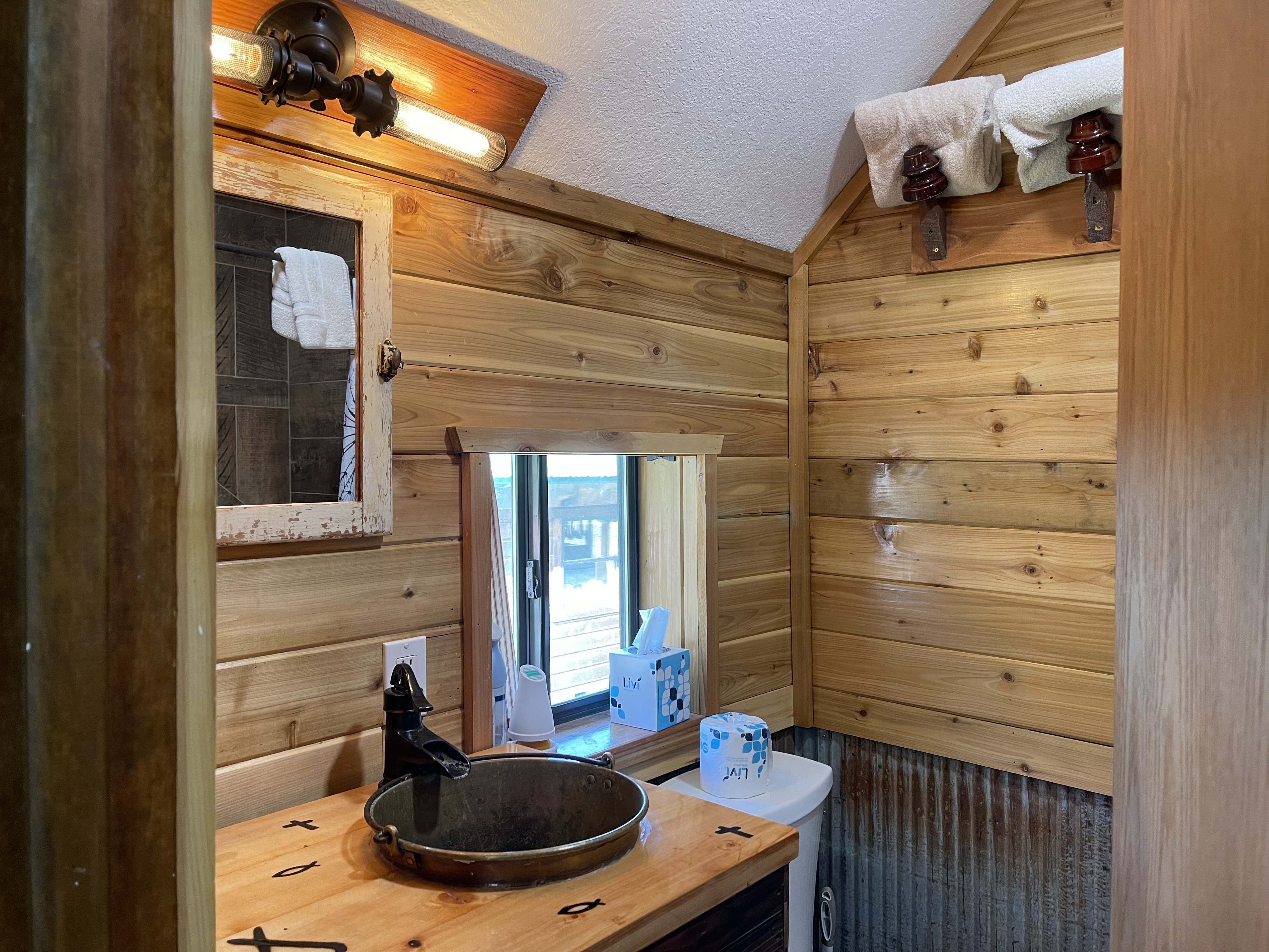 The Bunkhouse near the River